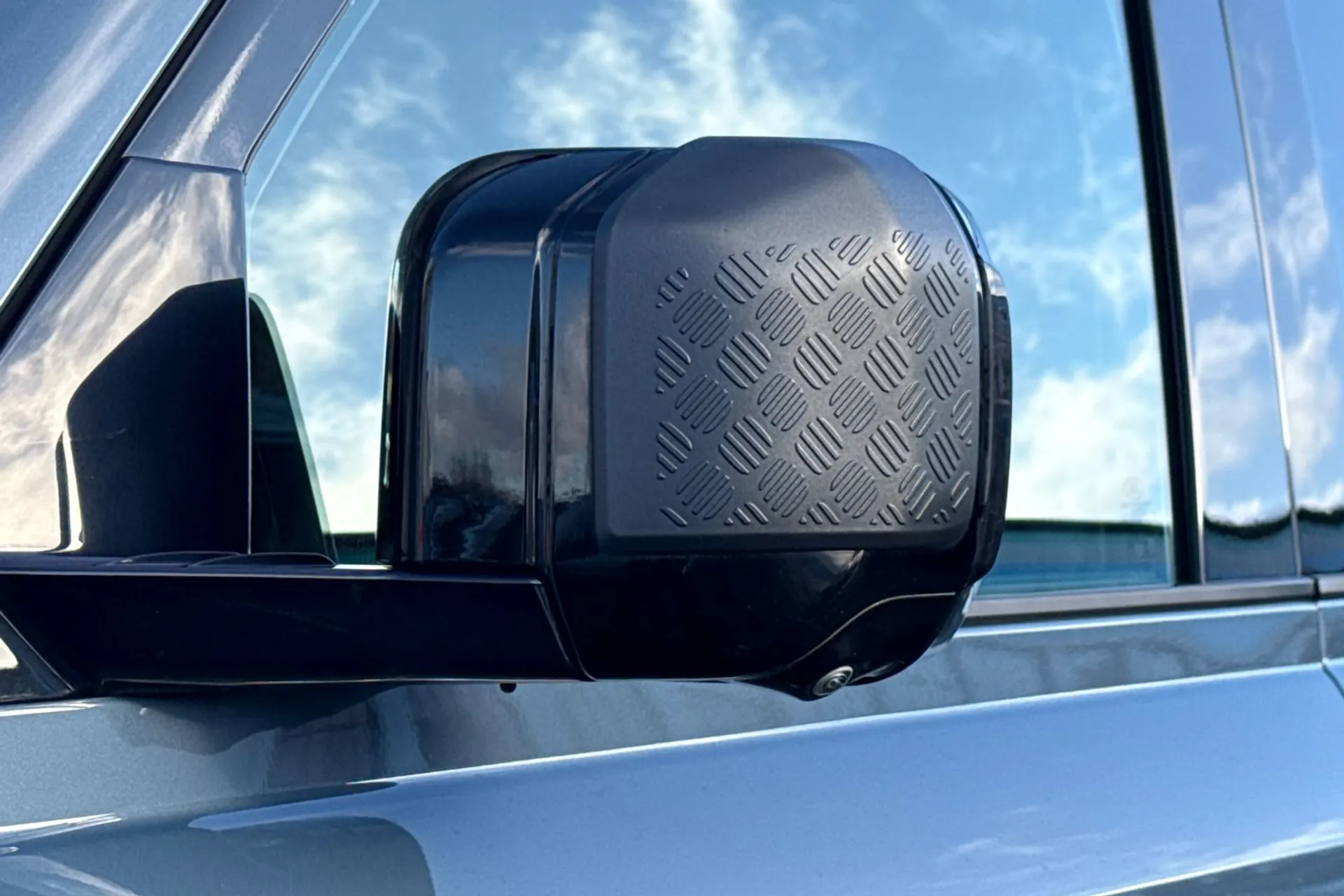 LAND ROVER DEFENDER thumbnail image number 28