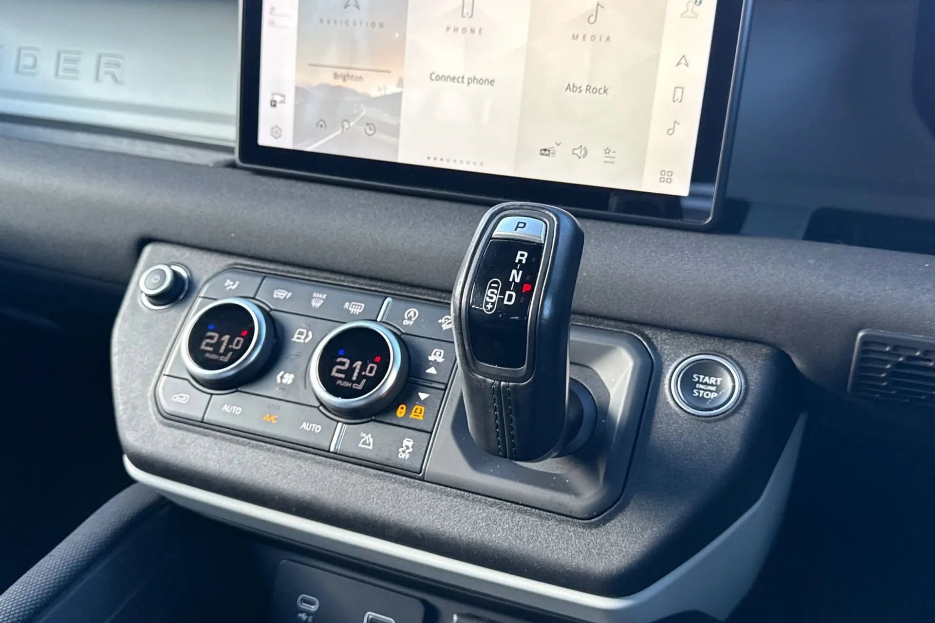 LAND ROVER DEFENDER thumbnail image number 44