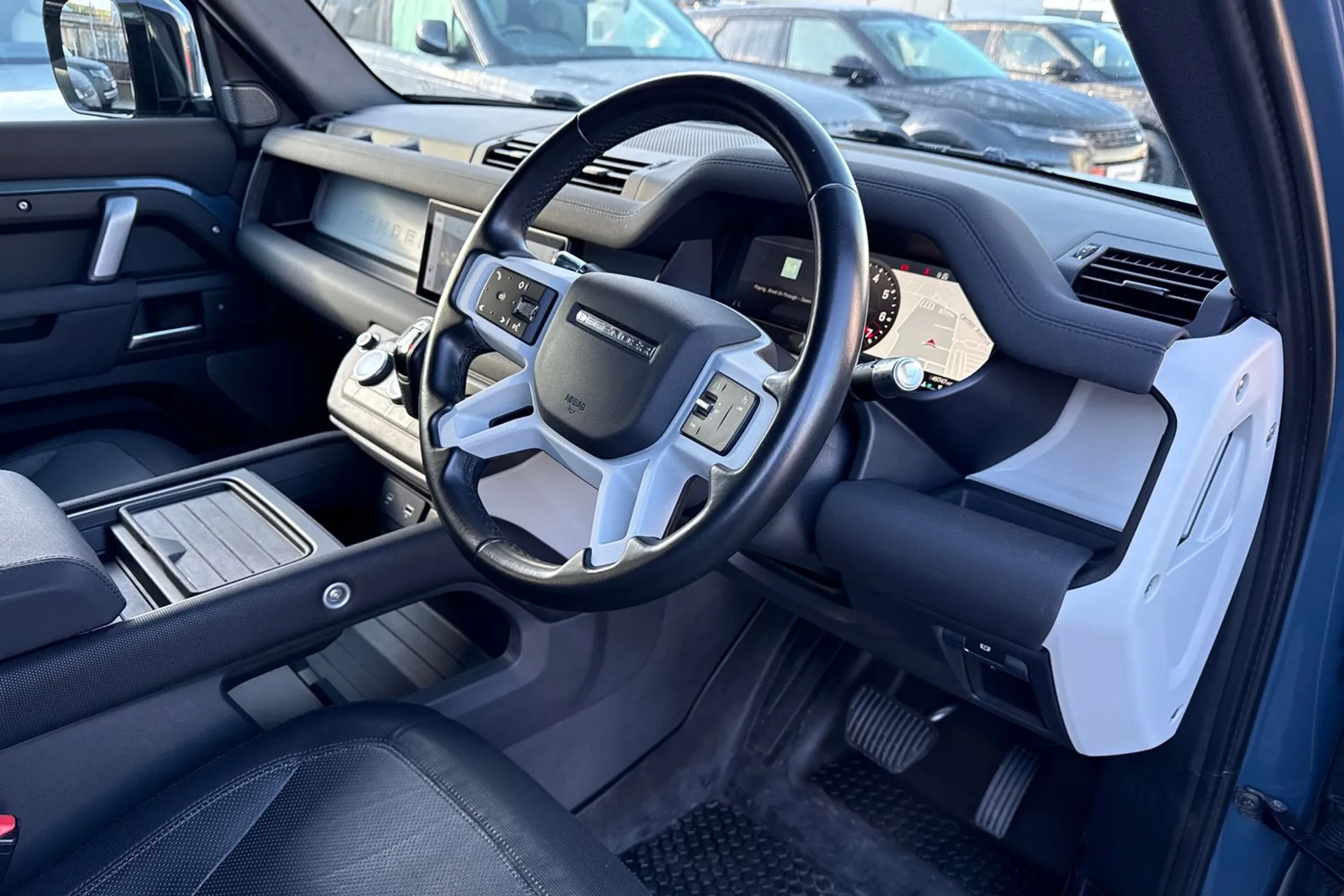 LAND ROVER DEFENDER thumbnail image number 17