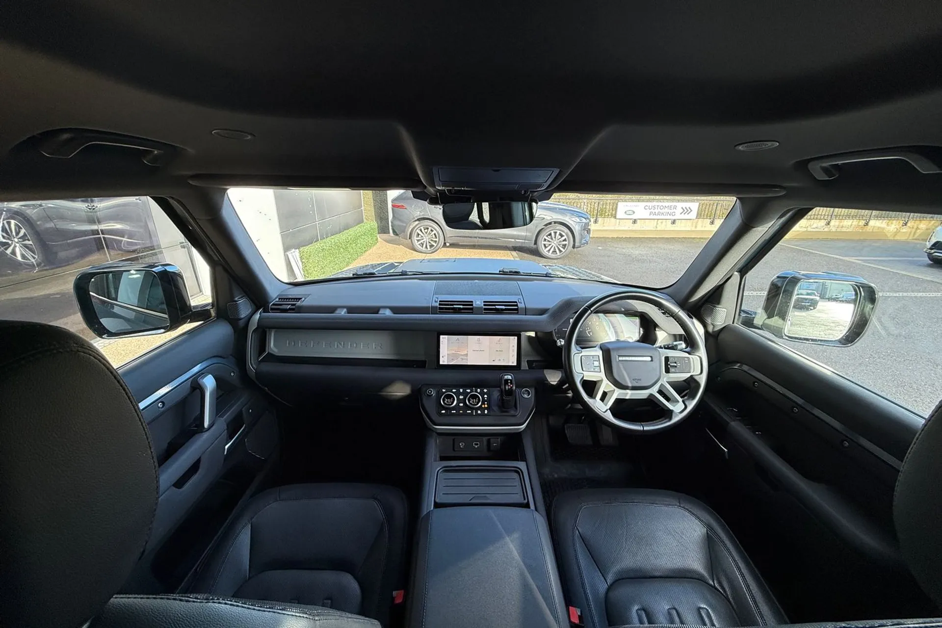 LAND ROVER DEFENDER thumbnail image number 3