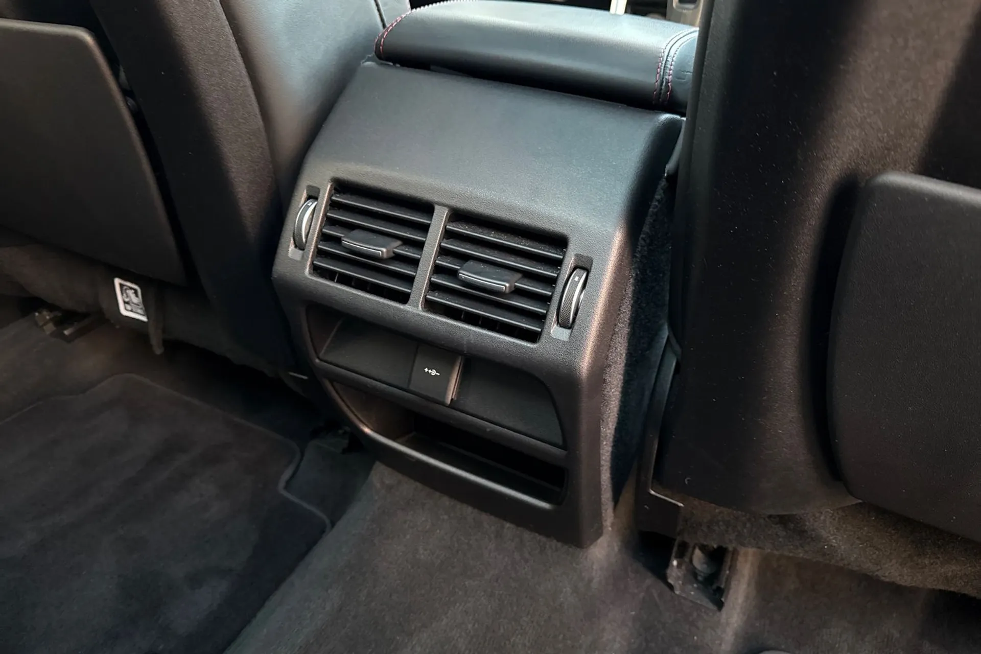 LAND ROVER DISCOVERY SPORT thumbnail image number 58