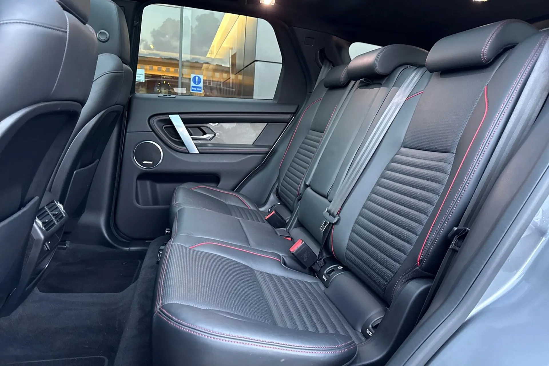 LAND ROVER DISCOVERY SPORT thumbnail image number 43