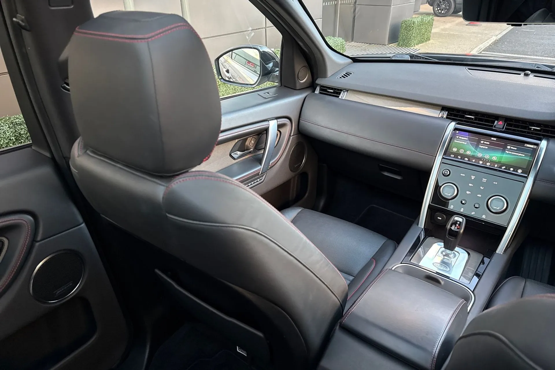 LAND ROVER DISCOVERY SPORT thumbnail image number 45