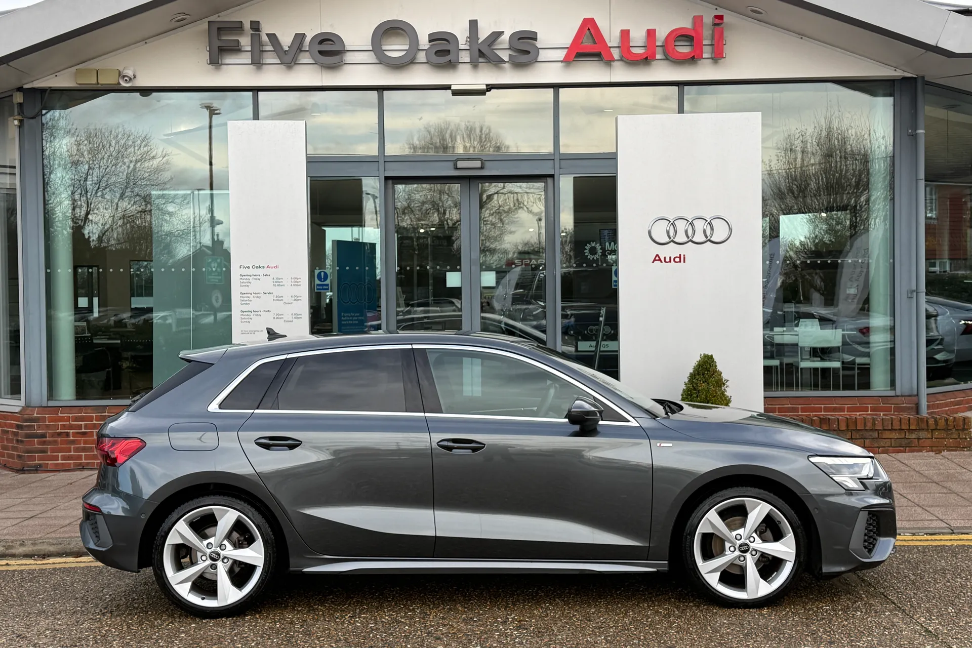 Audi A3 thumbnail image number 2