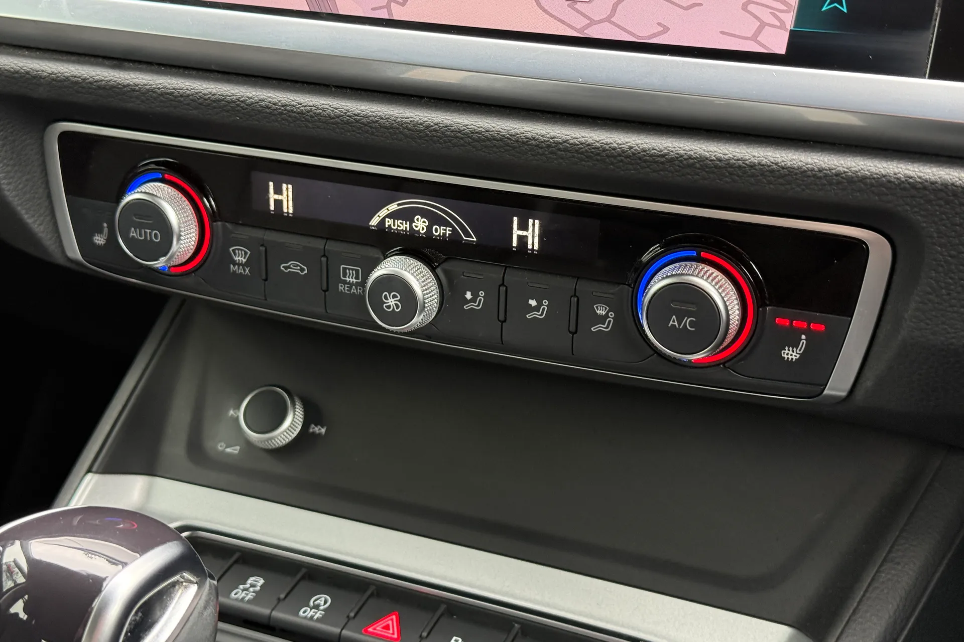 Audi Q3 thumbnail image number 10