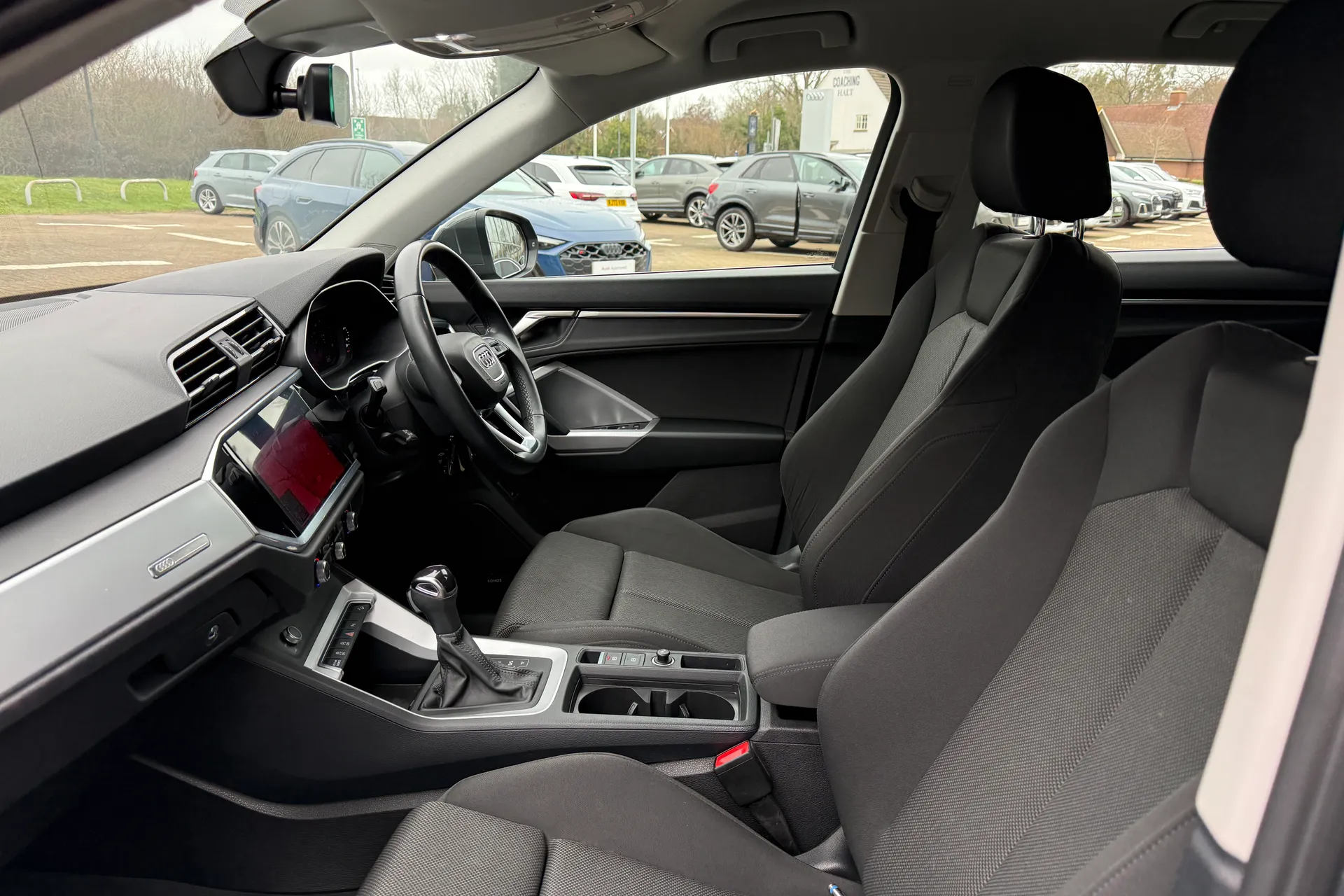 Audi Q3 thumbnail image number 49