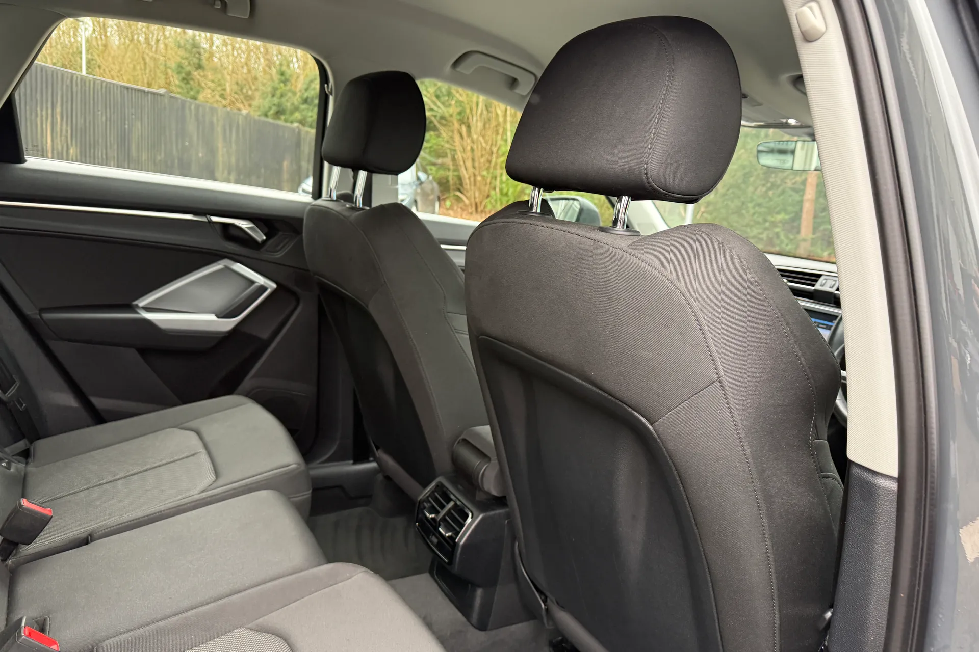 Audi Q3 thumbnail image number 29