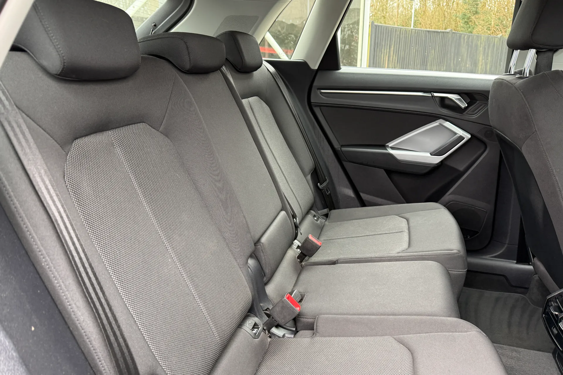 Audi Q3 thumbnail image number 27