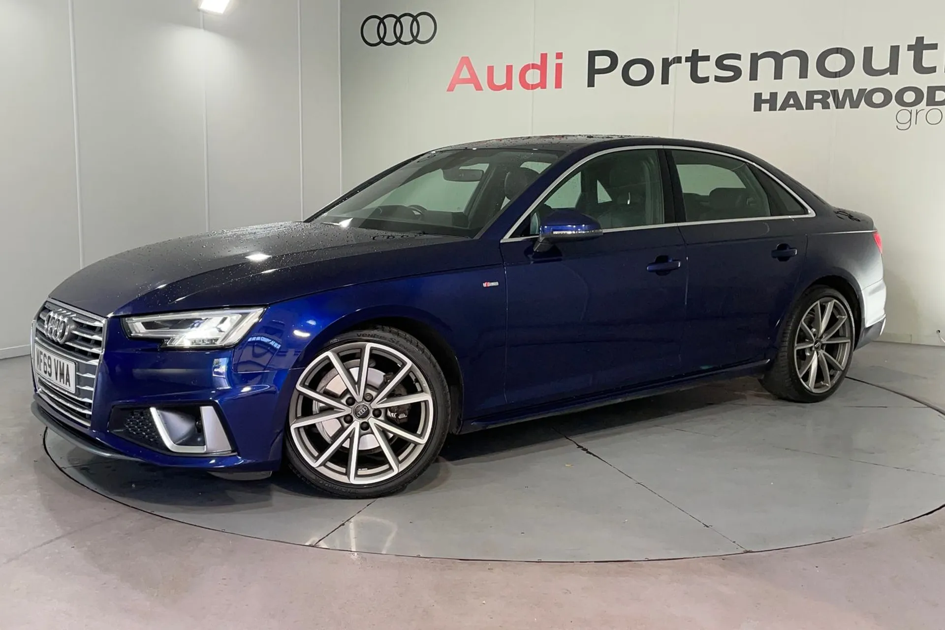 Audi A4 thumbnail image number 11