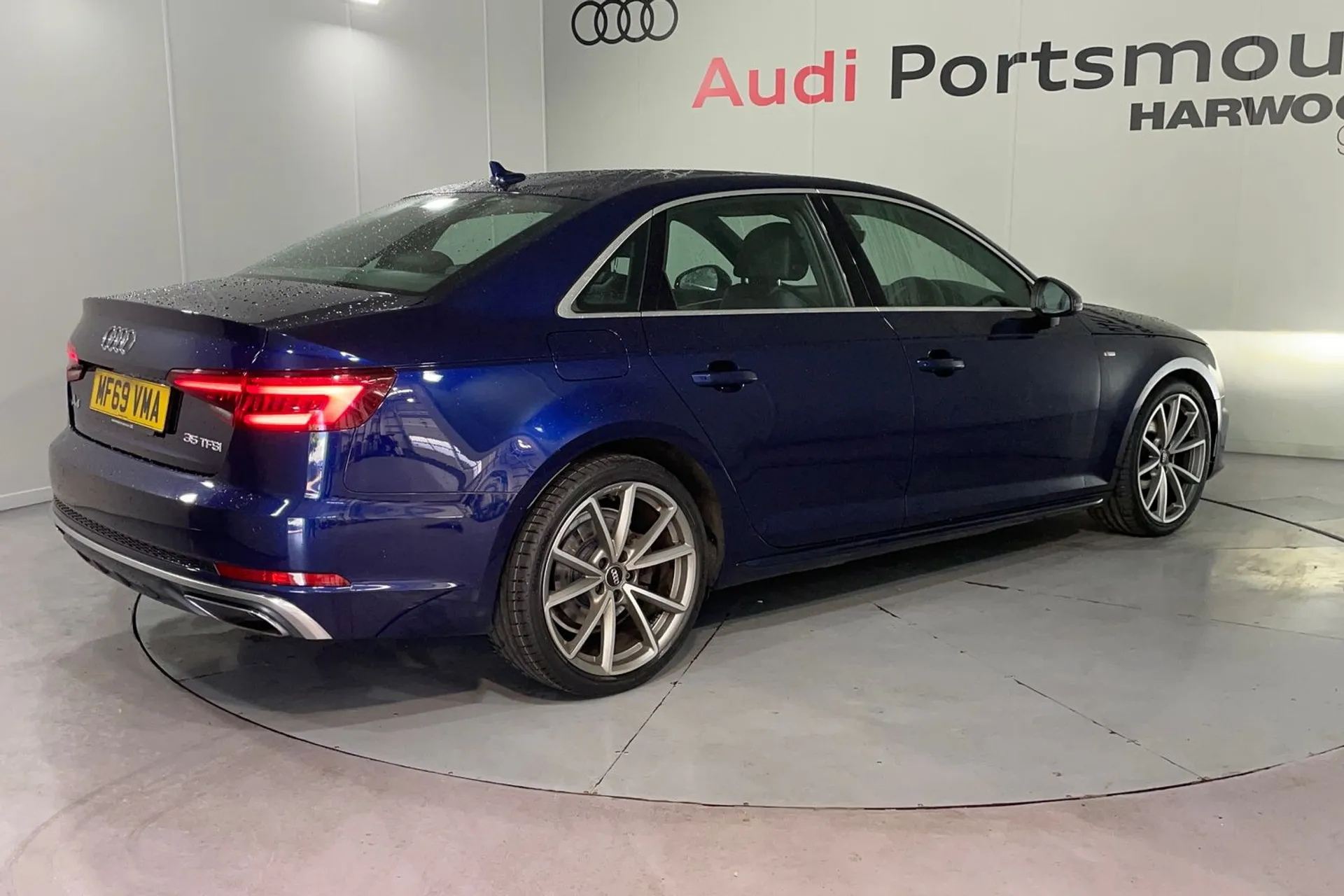 Audi A4 thumbnail image number 7