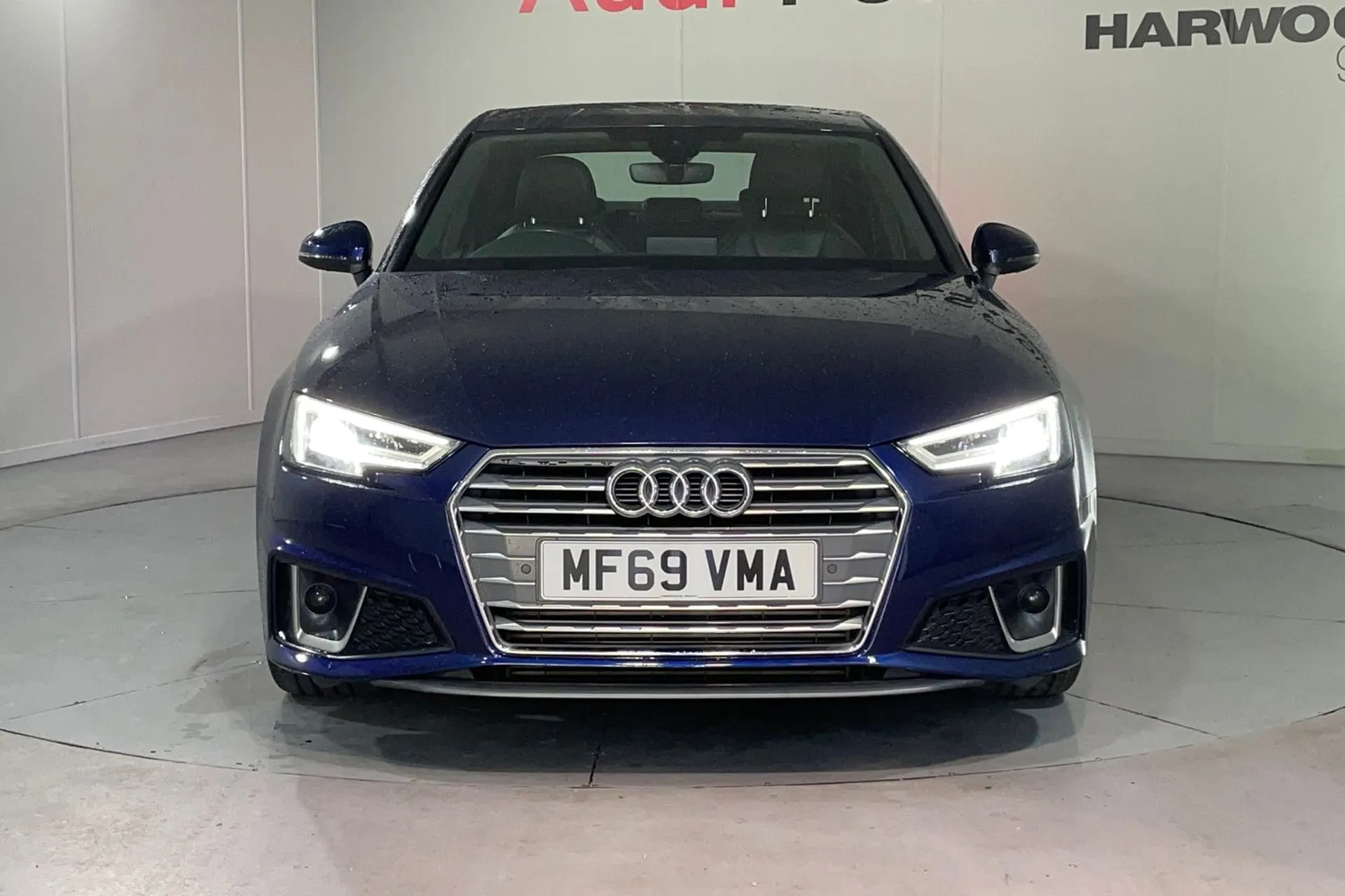 Audi A4 thumbnail image number 12