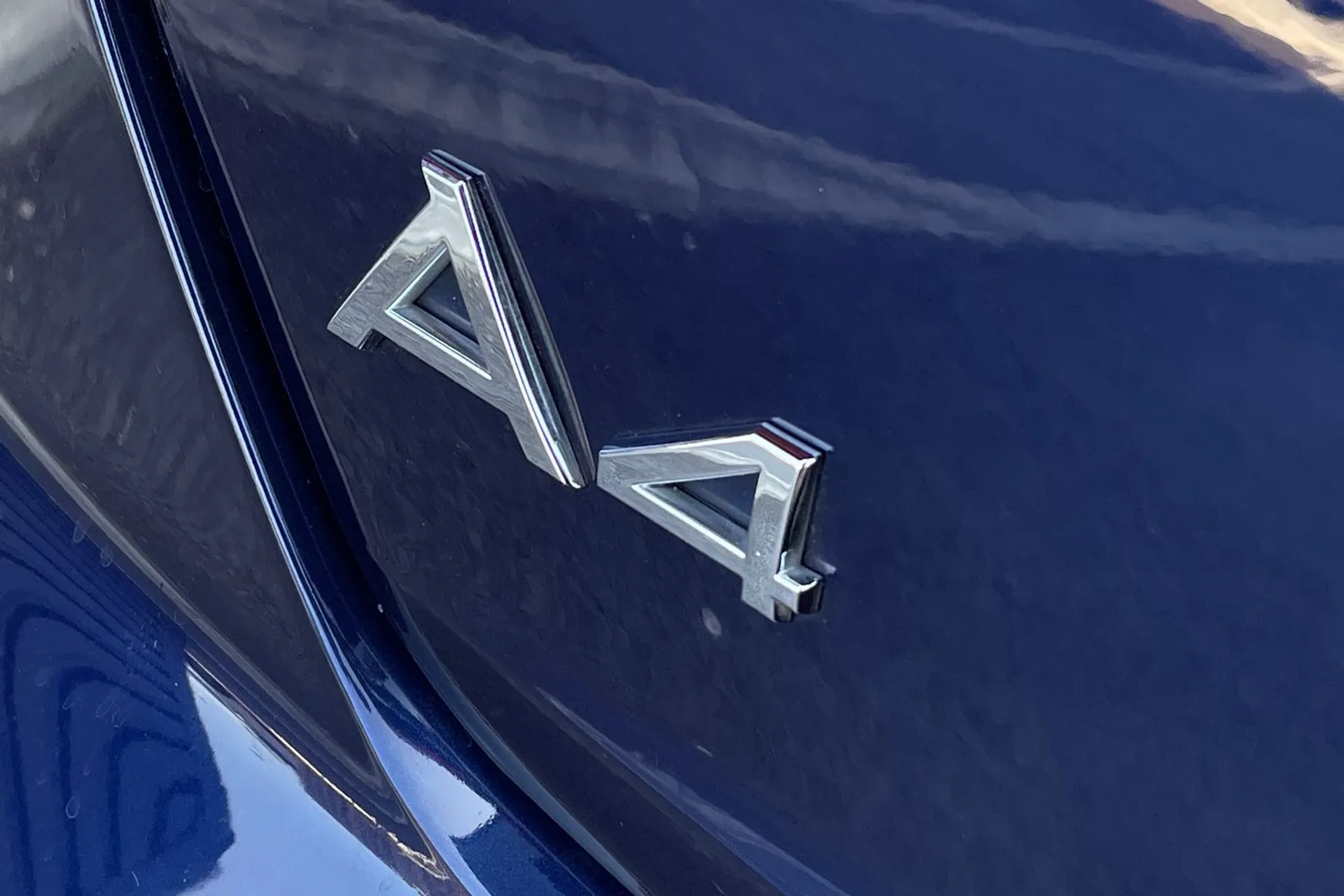 Audi A4 thumbnail image number 20