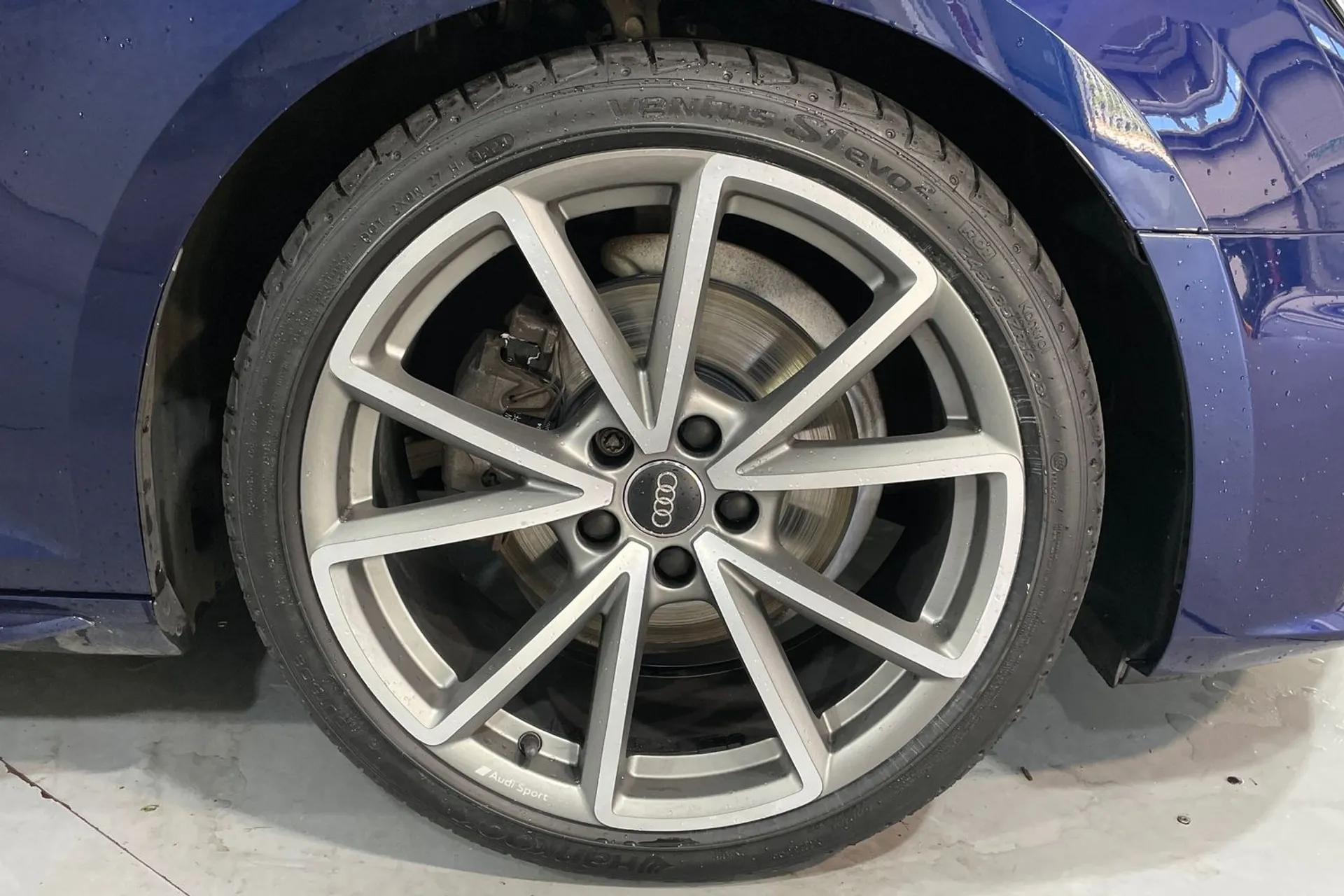 Audi A4 thumbnail image number 13