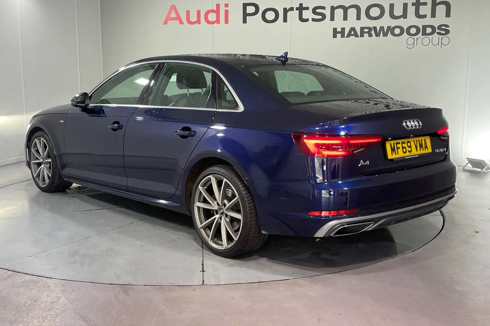 Audi A4 thumbnail image number 9