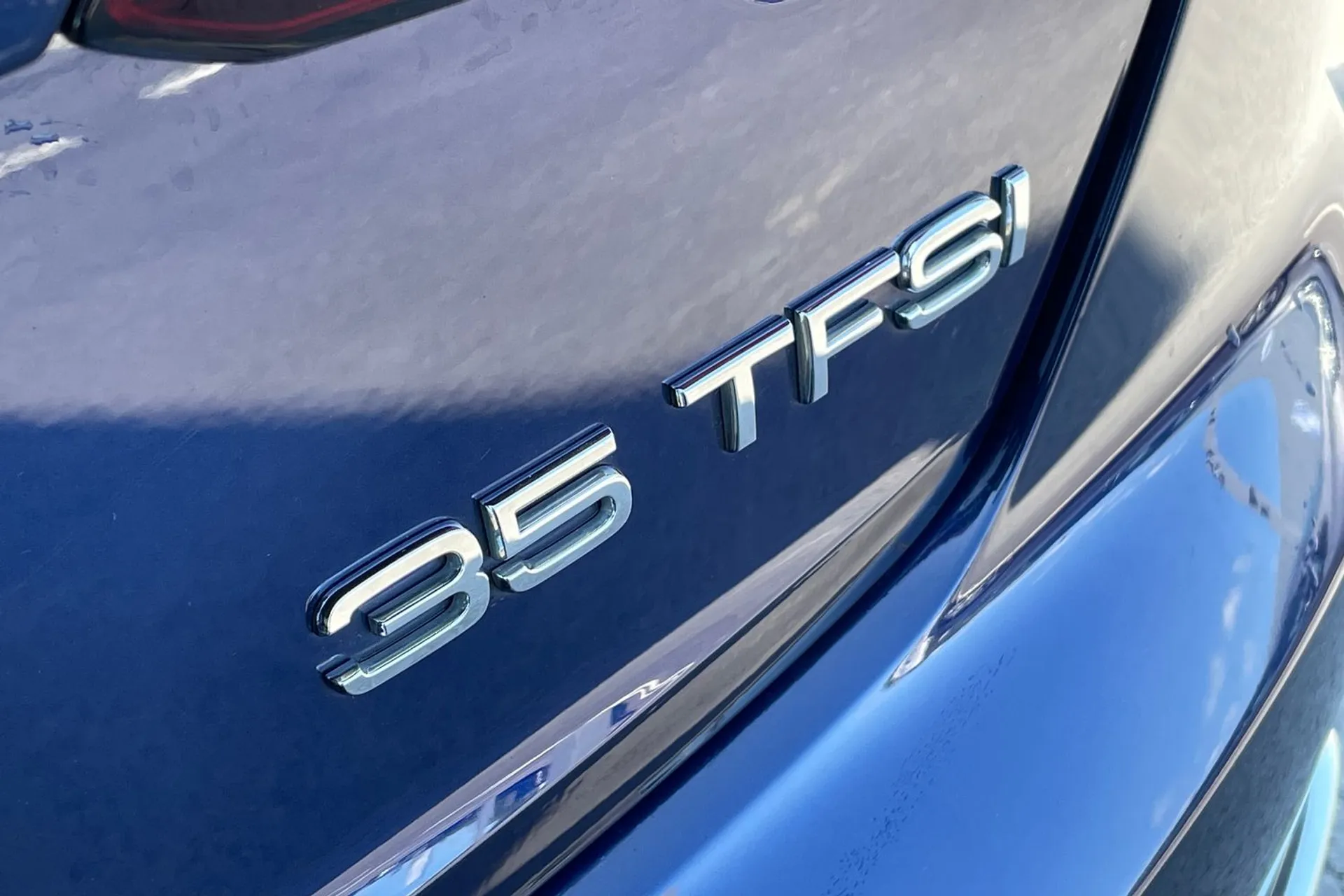 Audi A4 thumbnail image number 24