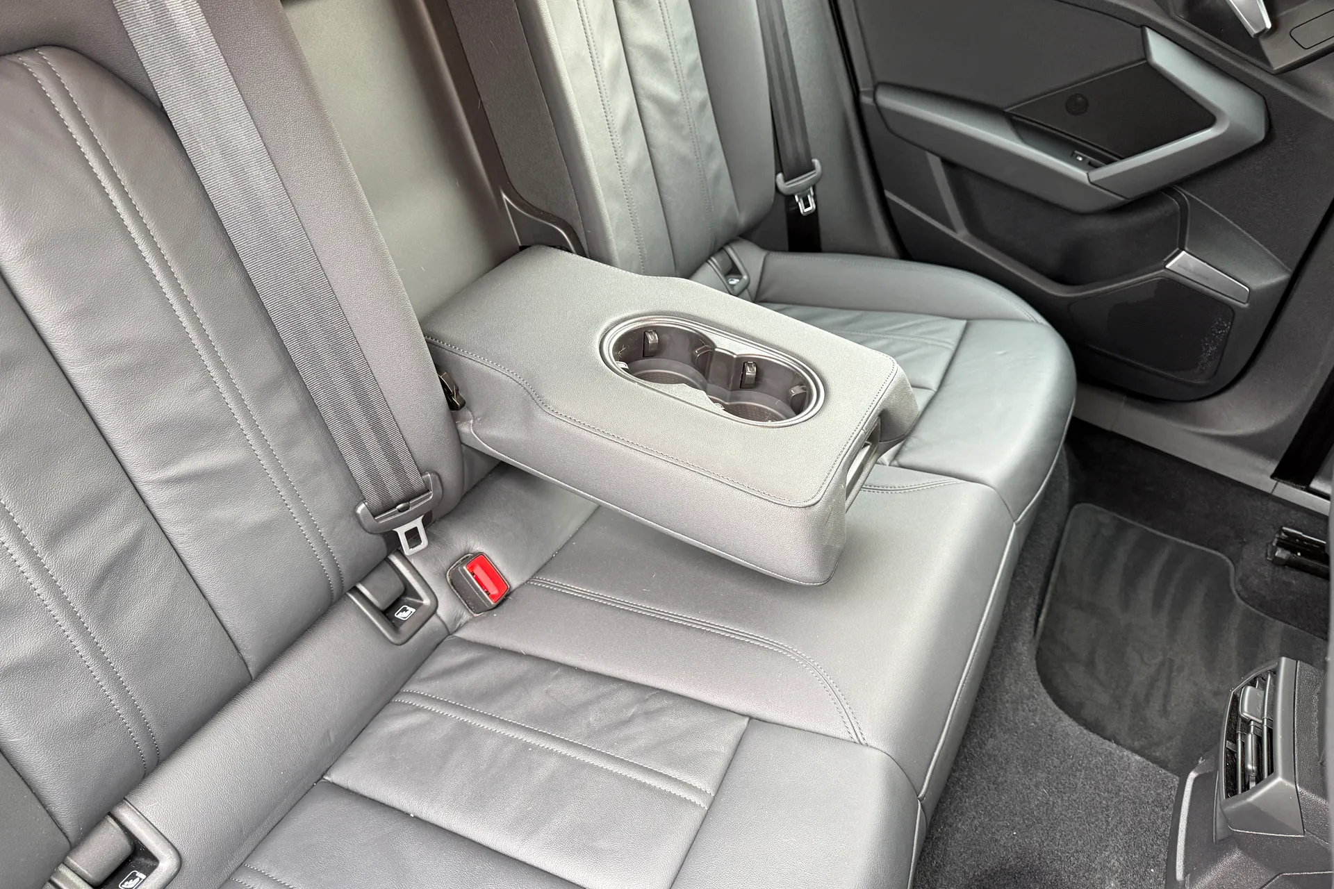 Audi A3 thumbnail image number 36