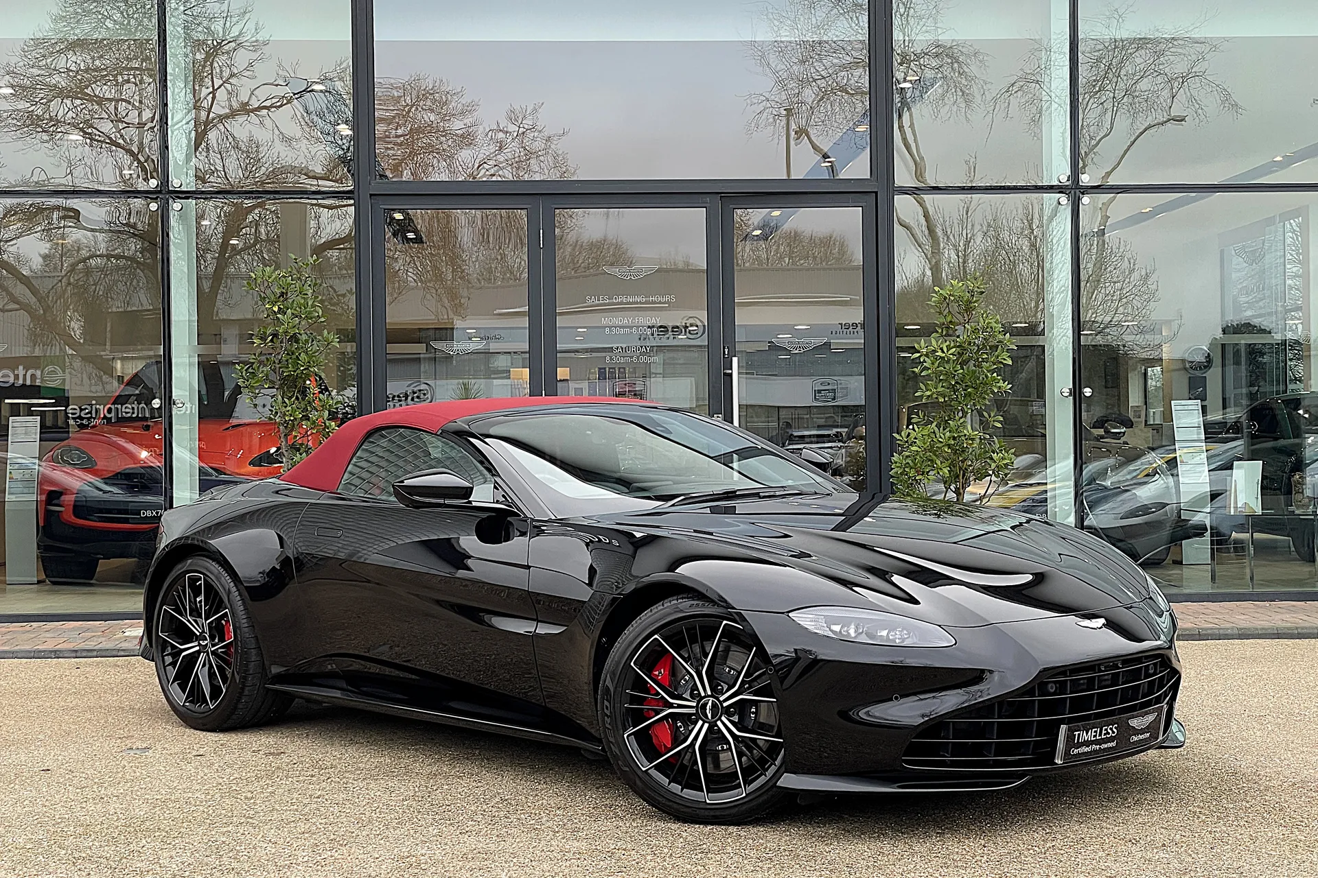 Aston Martin Vantage thumbnail image number 8