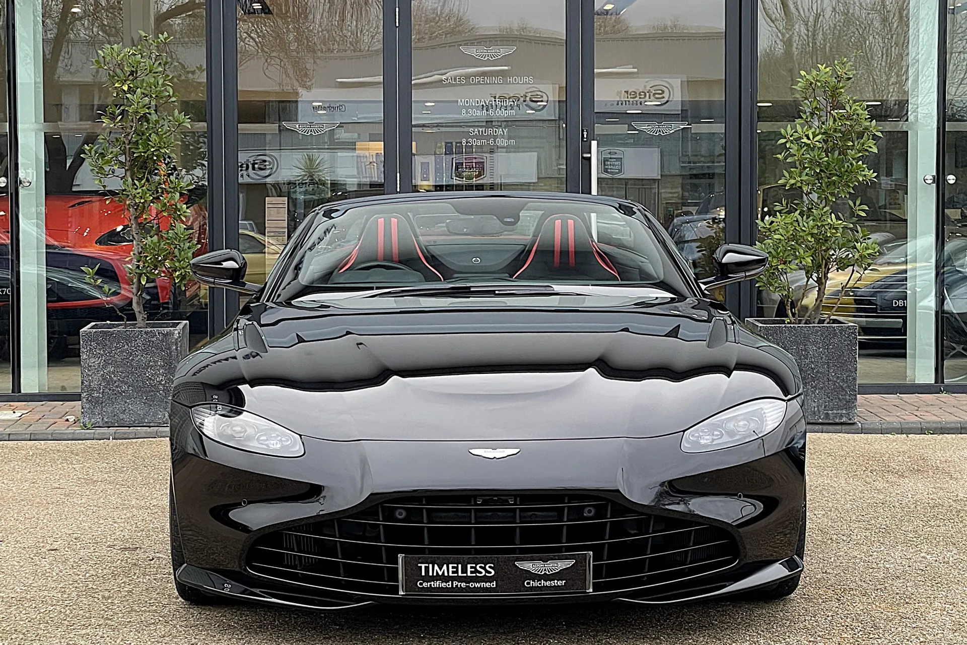 Aston Martin Vantage thumbnail image number 49