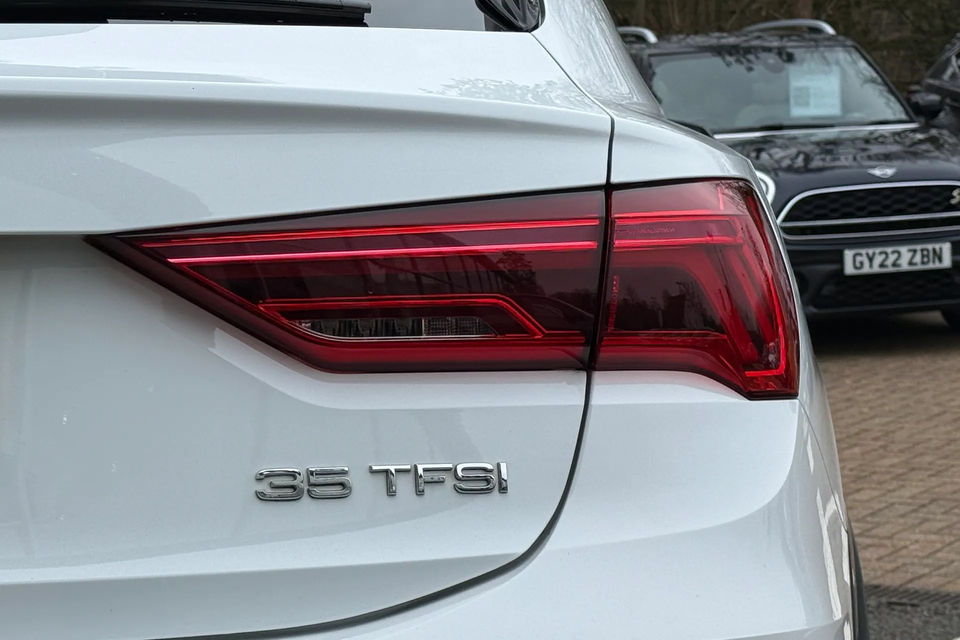 Audi Q3 thumbnail image number 34