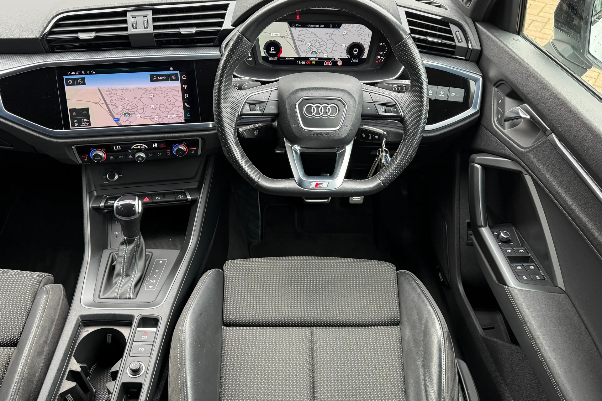 Audi Q3 thumbnail image number 5