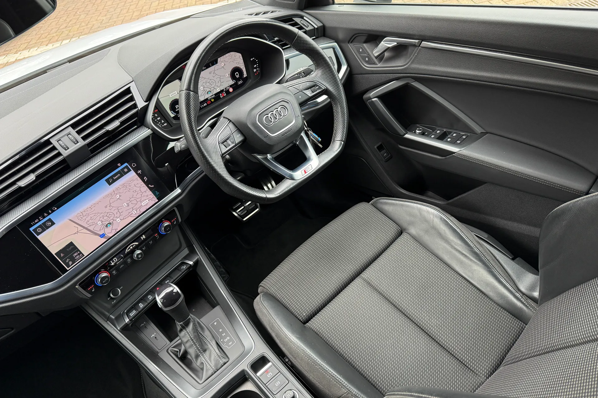 Audi Q3 thumbnail image number 57