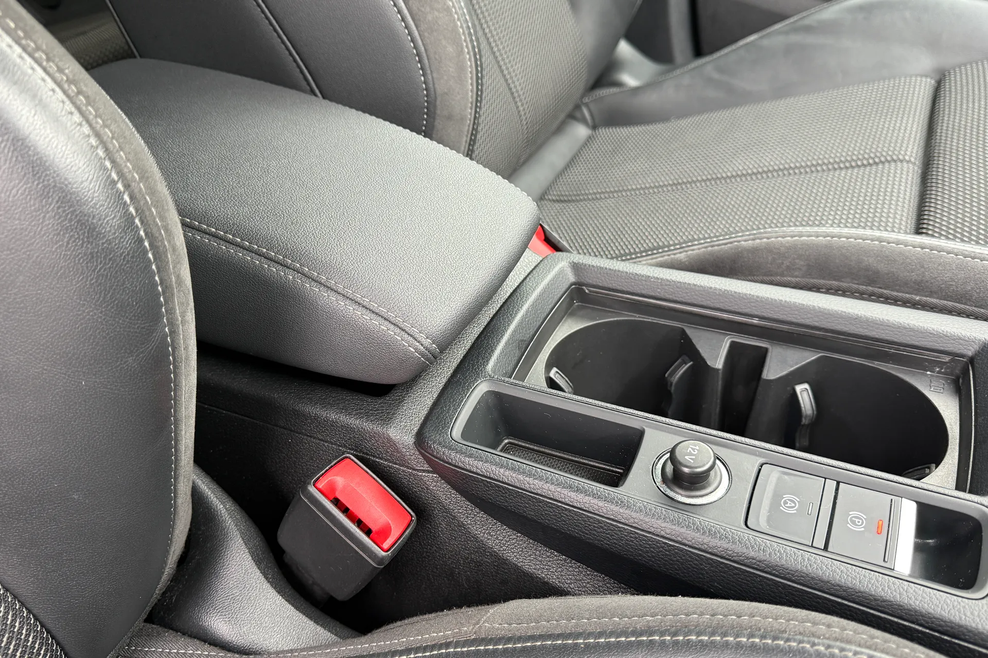 Audi Q3 thumbnail image number 49