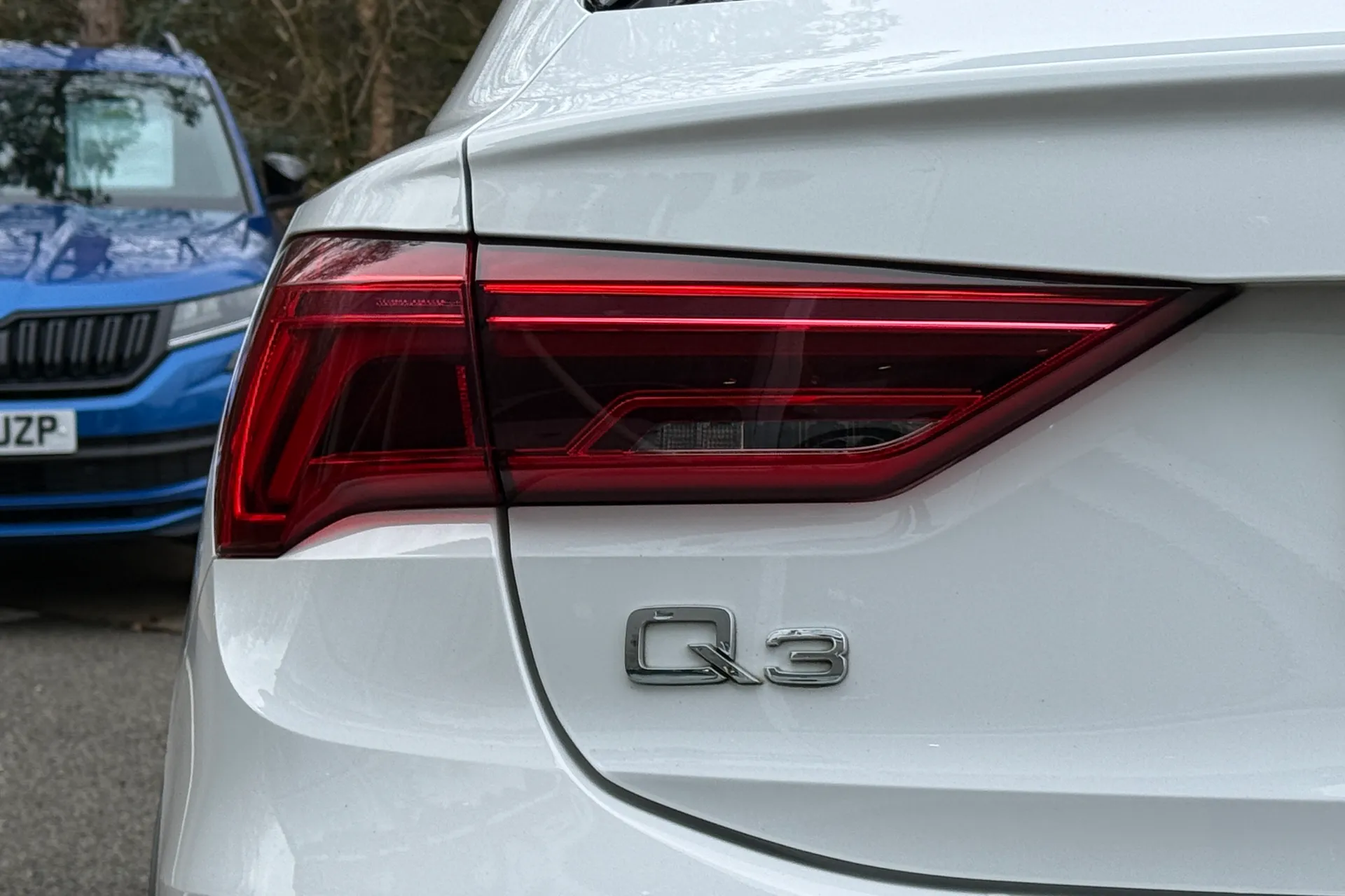 Audi Q3 thumbnail image number 32