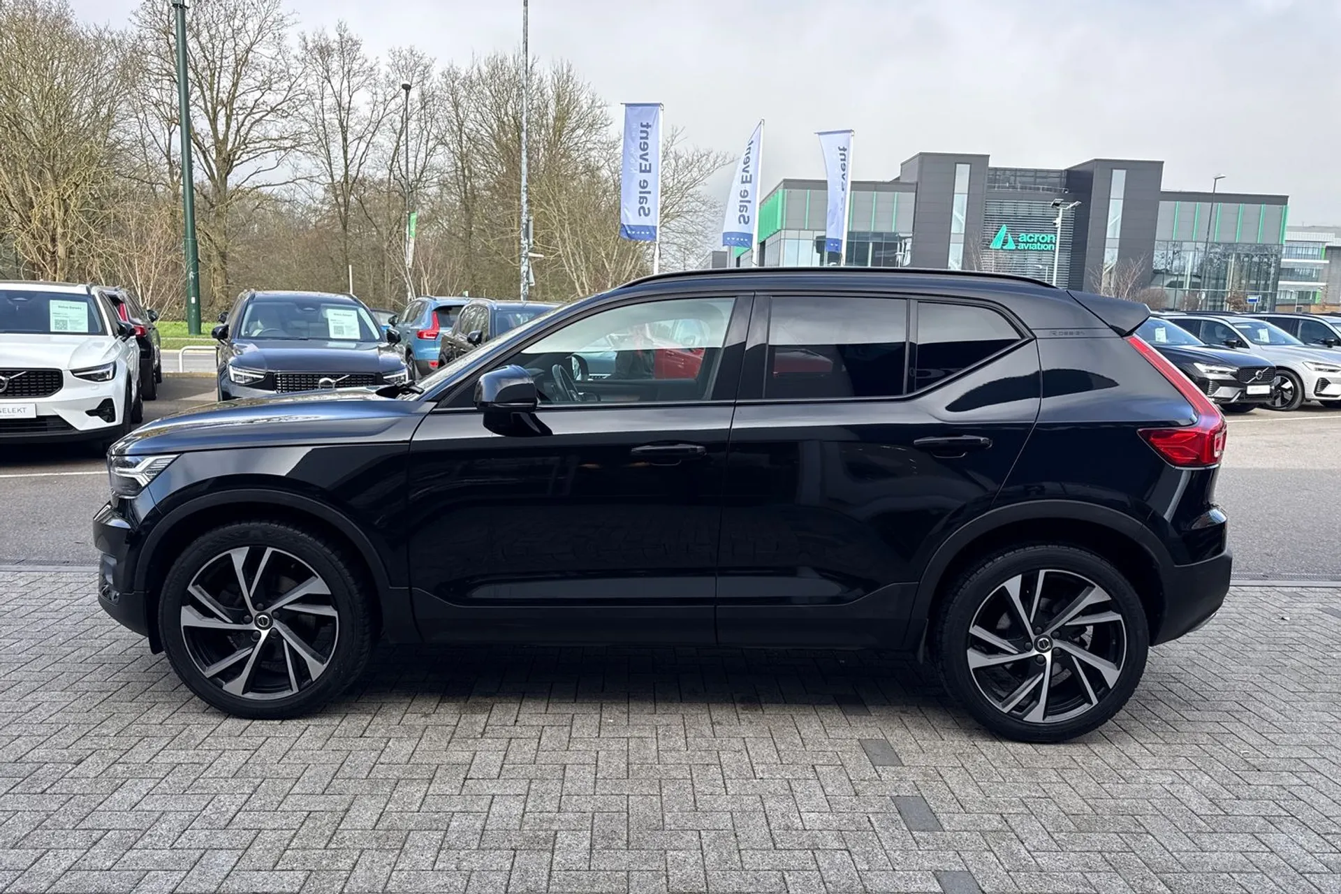 Volvo XC40 thumbnail image number 11