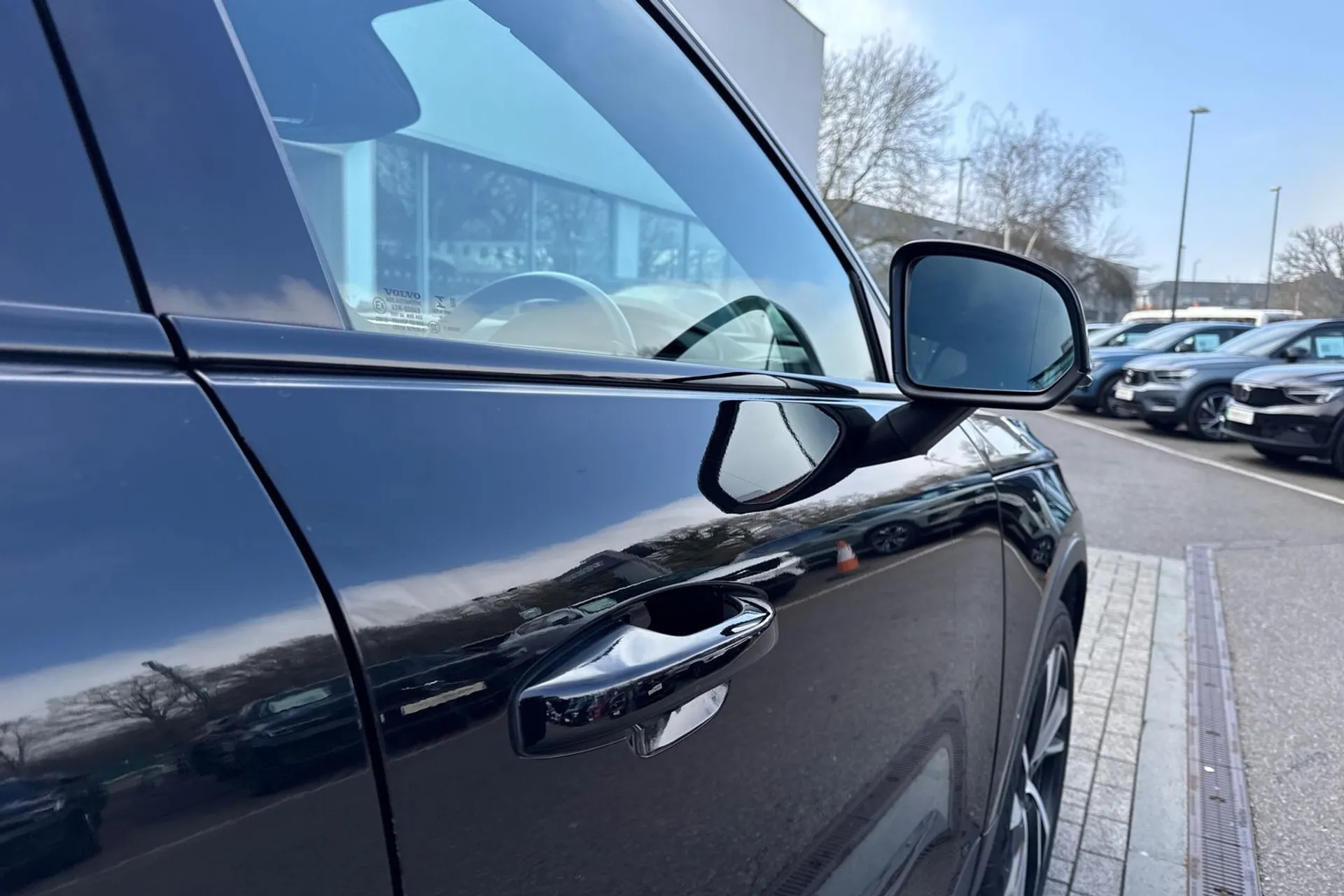 Volvo XC40 thumbnail image number 17