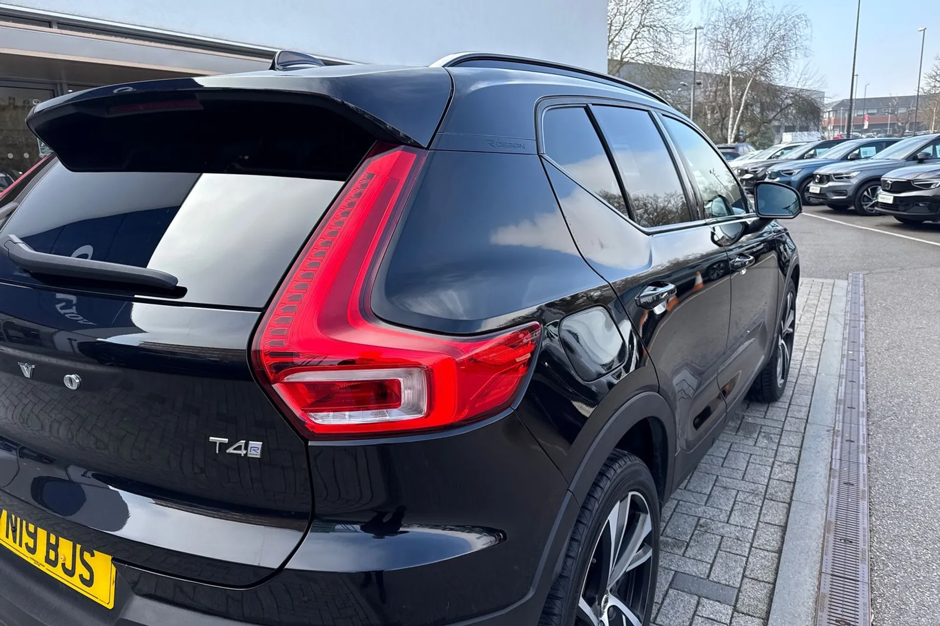 Volvo XC40 thumbnail image number 15