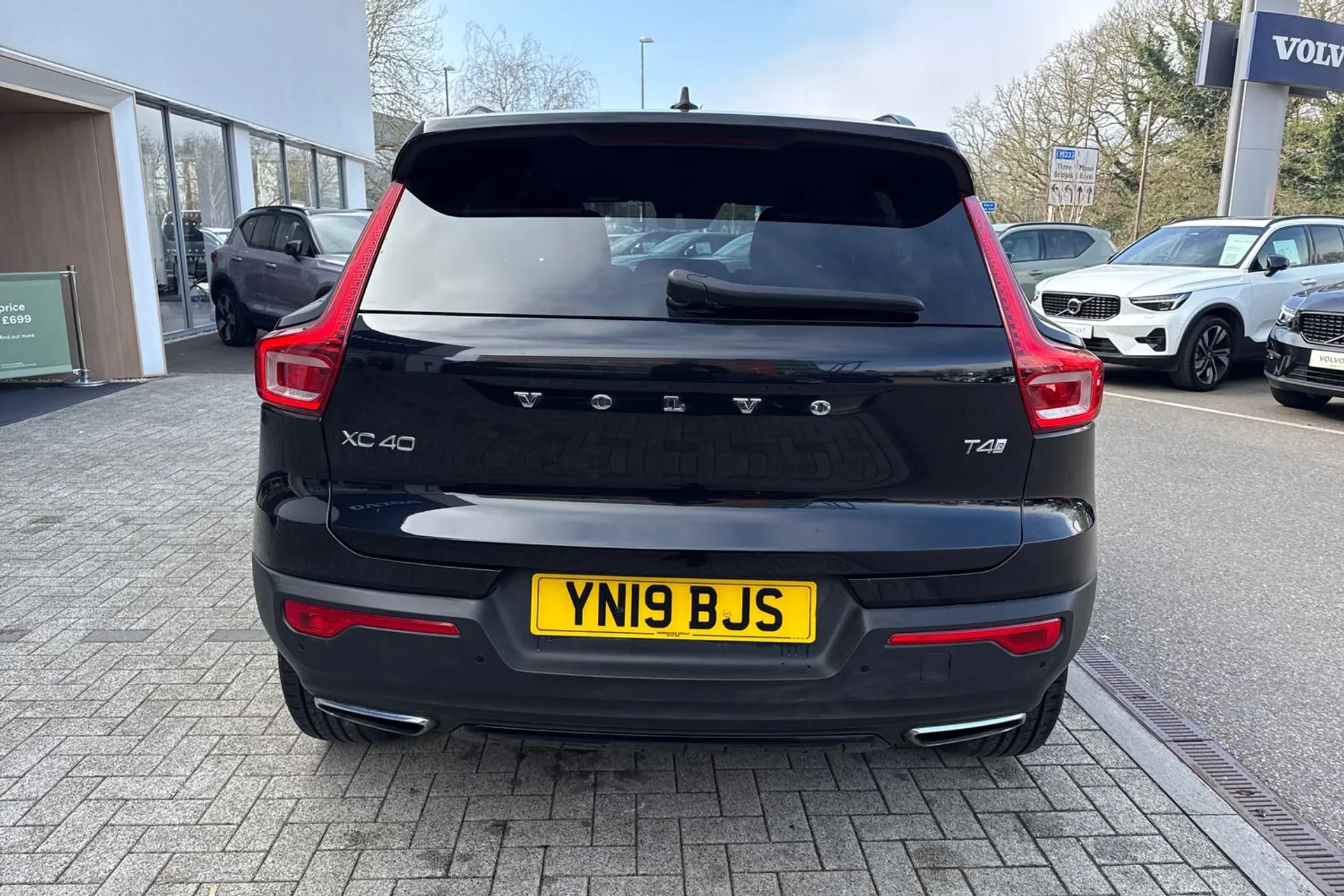 Volvo XC40 thumbnail image number 9