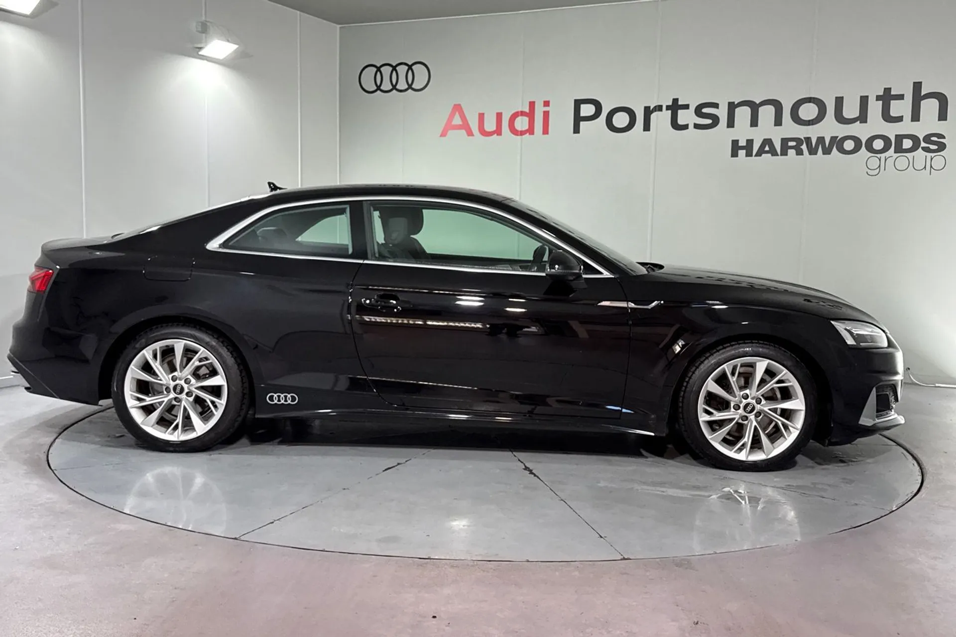 Audi A5 thumbnail image number 2