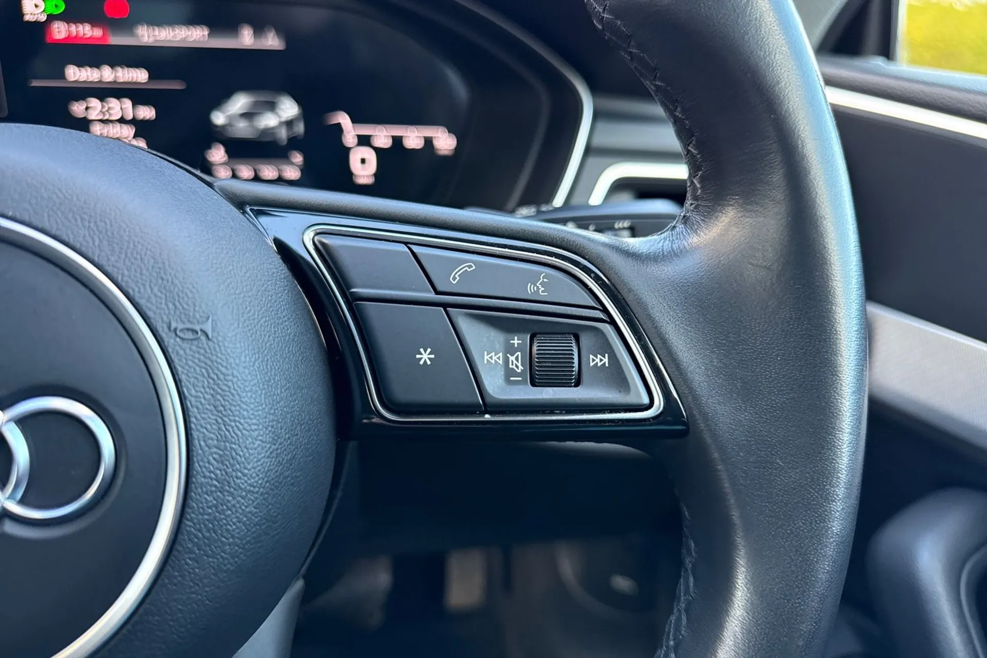 Audi A5 thumbnail image number 44