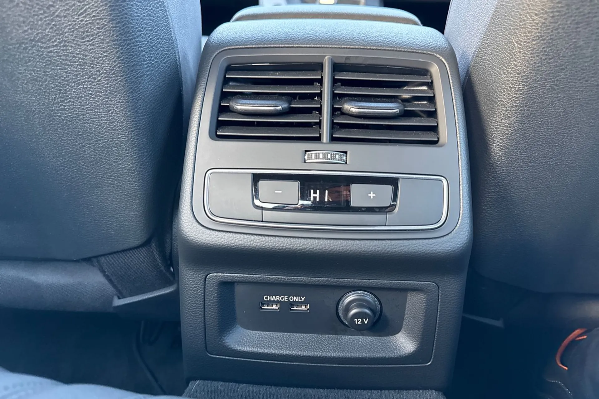 Audi A5 thumbnail image number 36