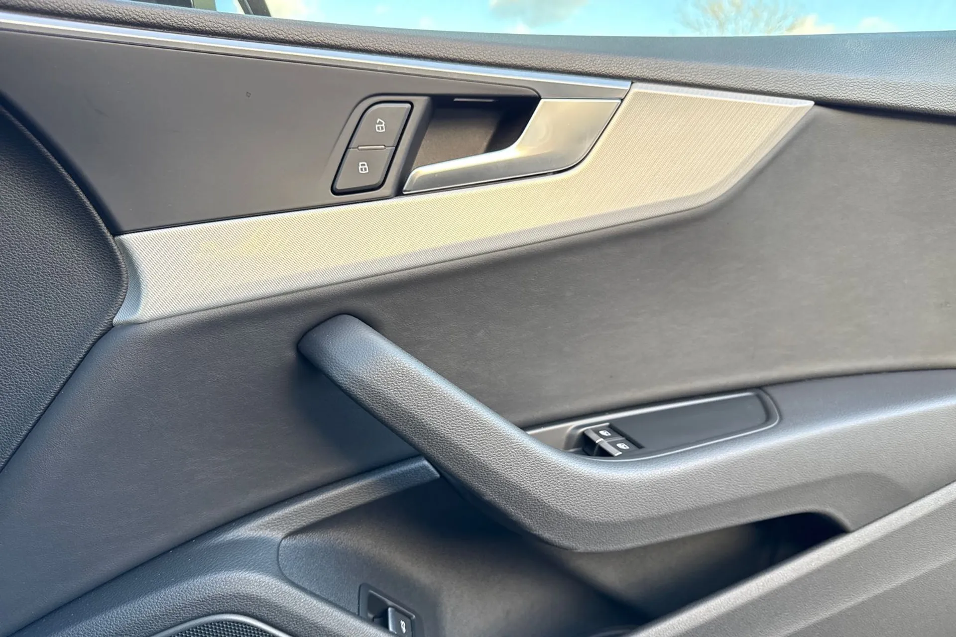 Audi A5 thumbnail image number 45