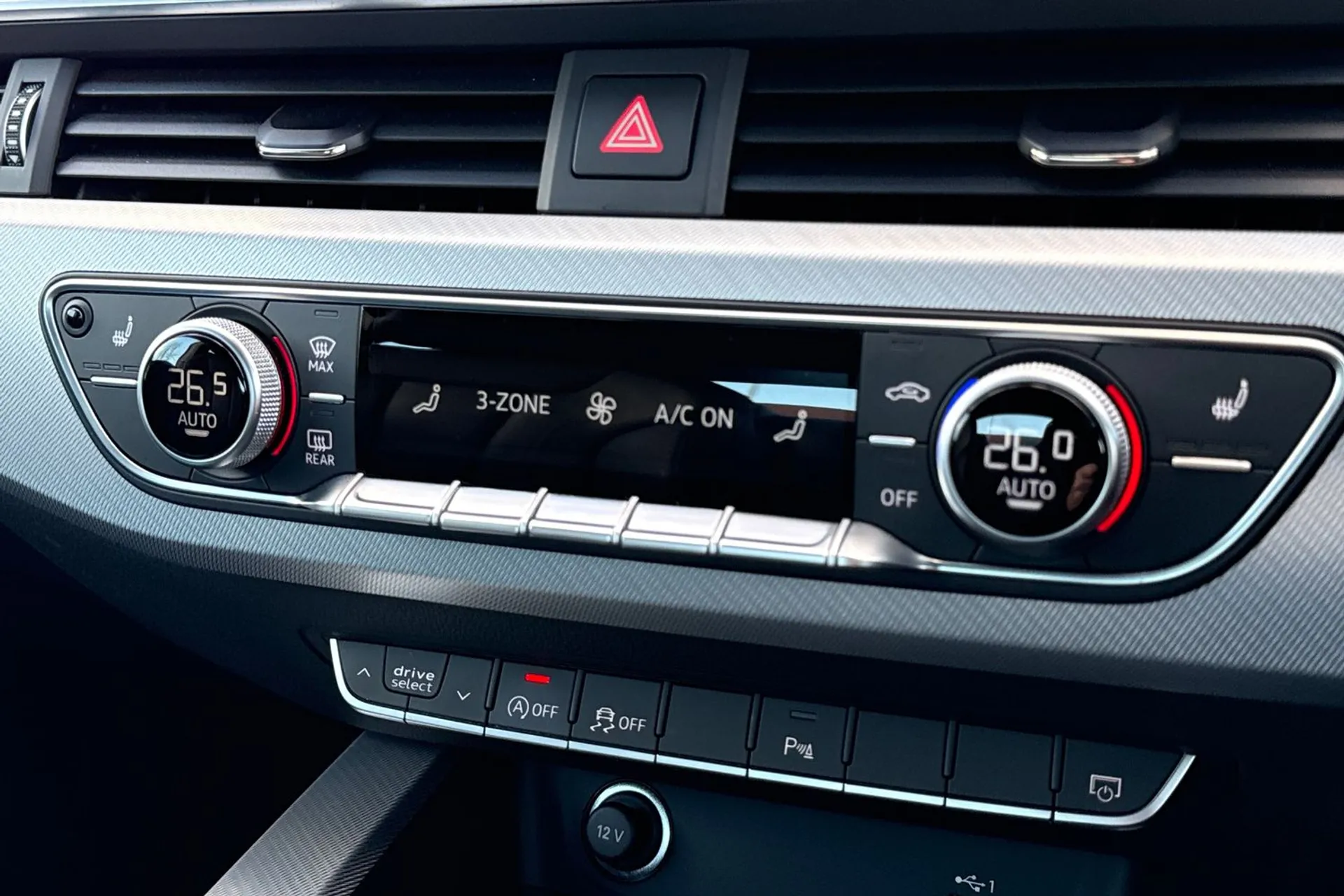 Audi A5 thumbnail image number 32