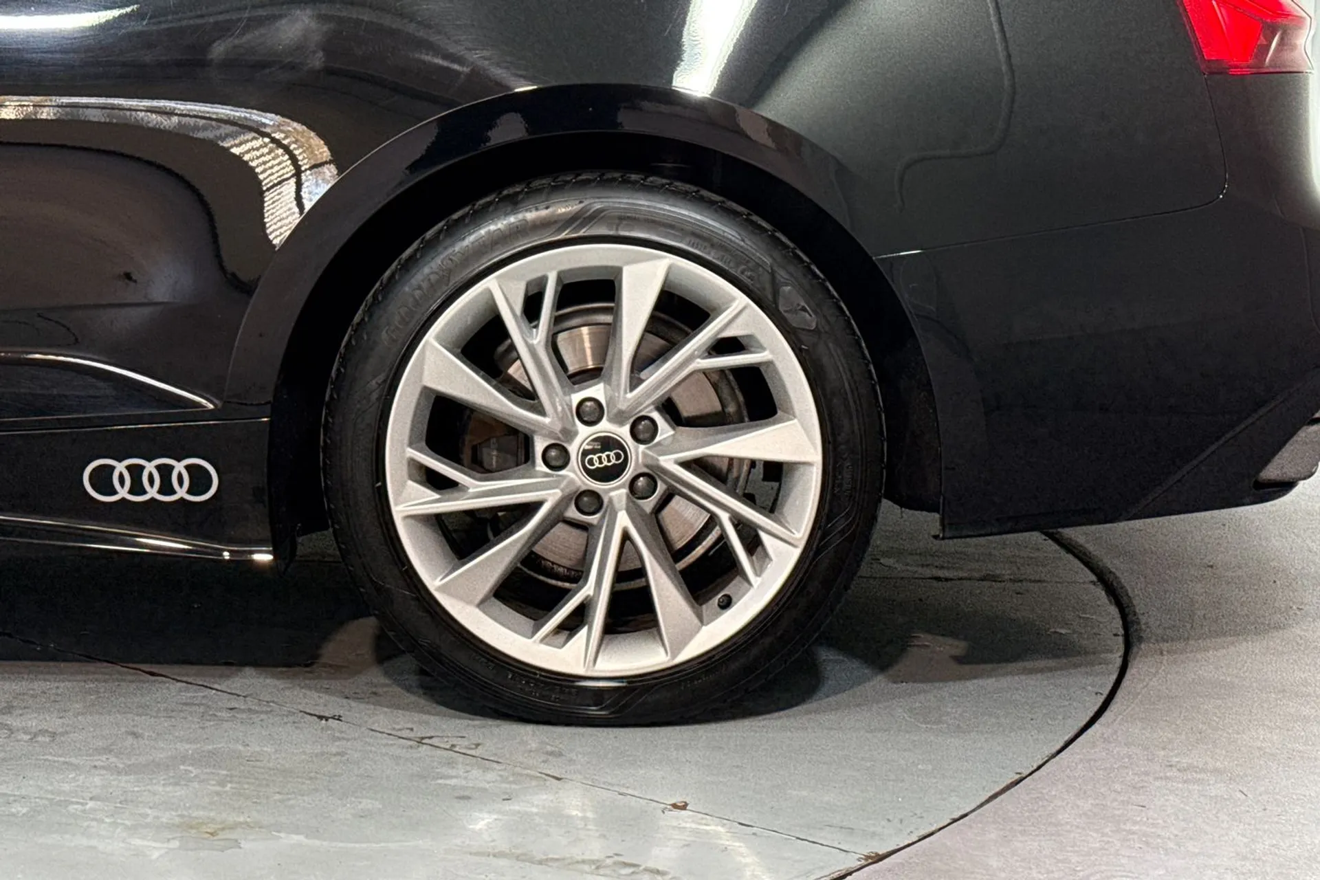 Audi A5 thumbnail image number 13