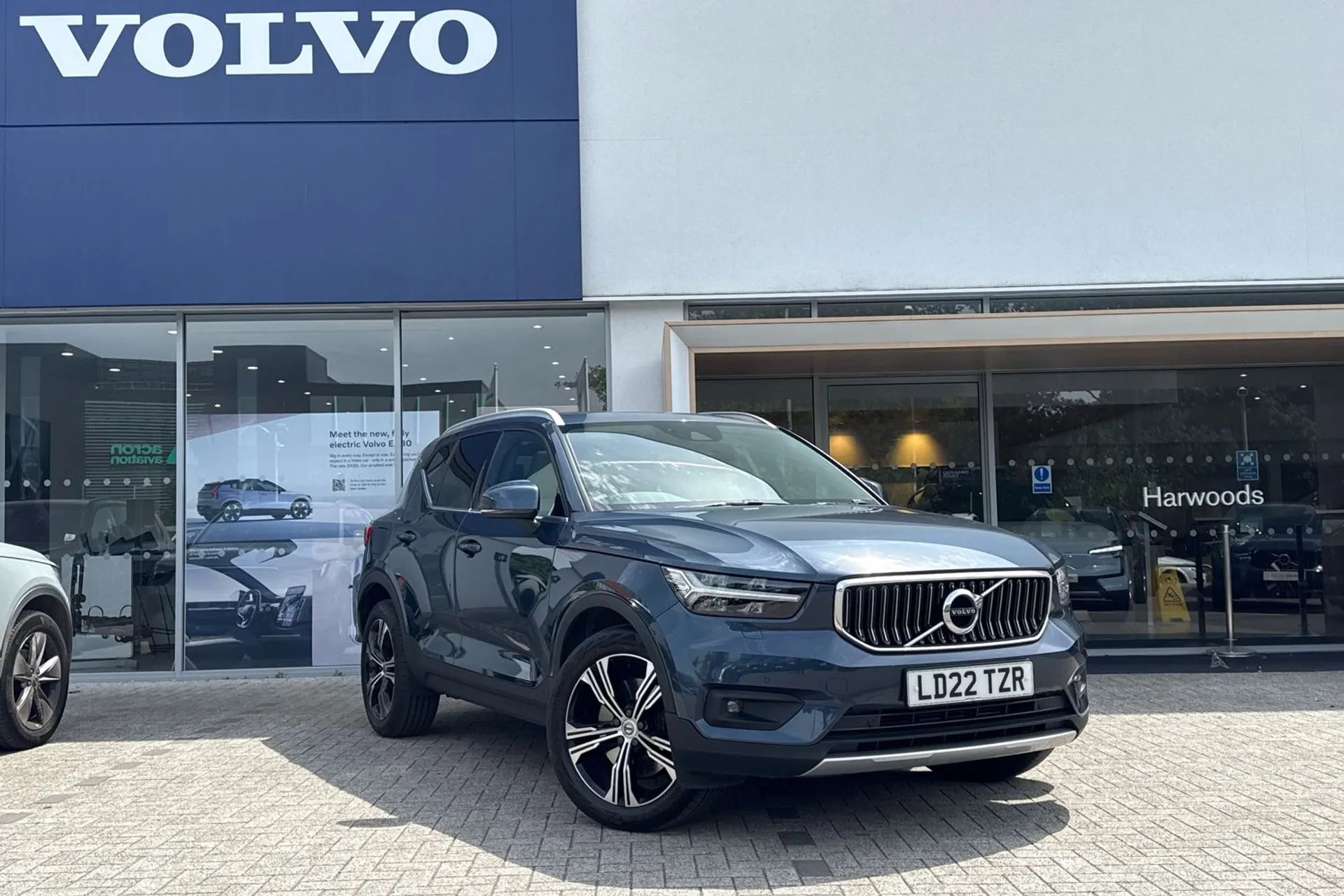 Volvo XC40 focused image