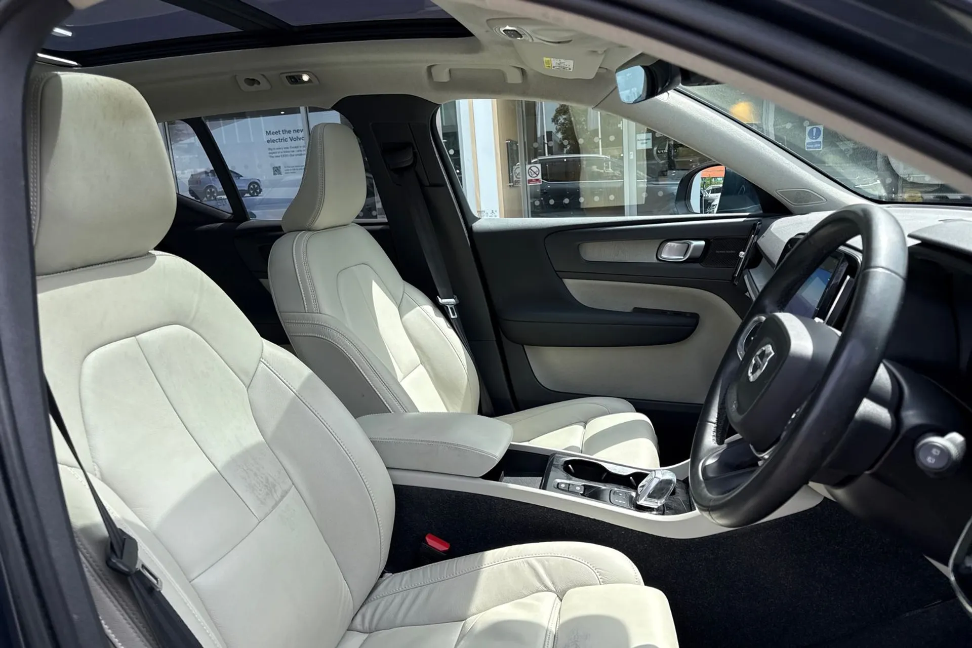 Volvo XC40 thumbnail image number 26
