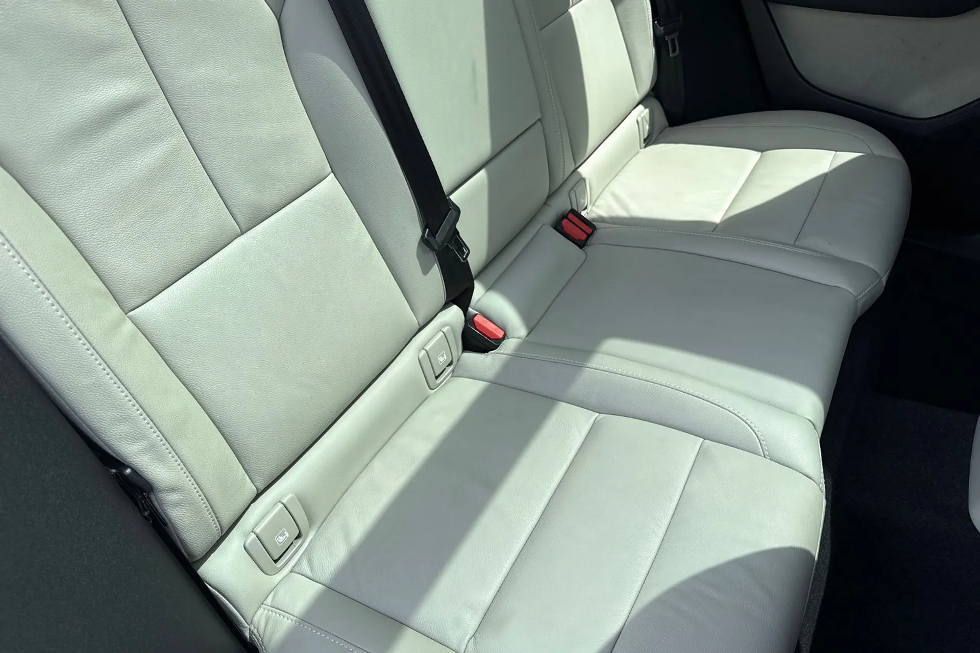 Volvo XC40 thumbnail image number 25