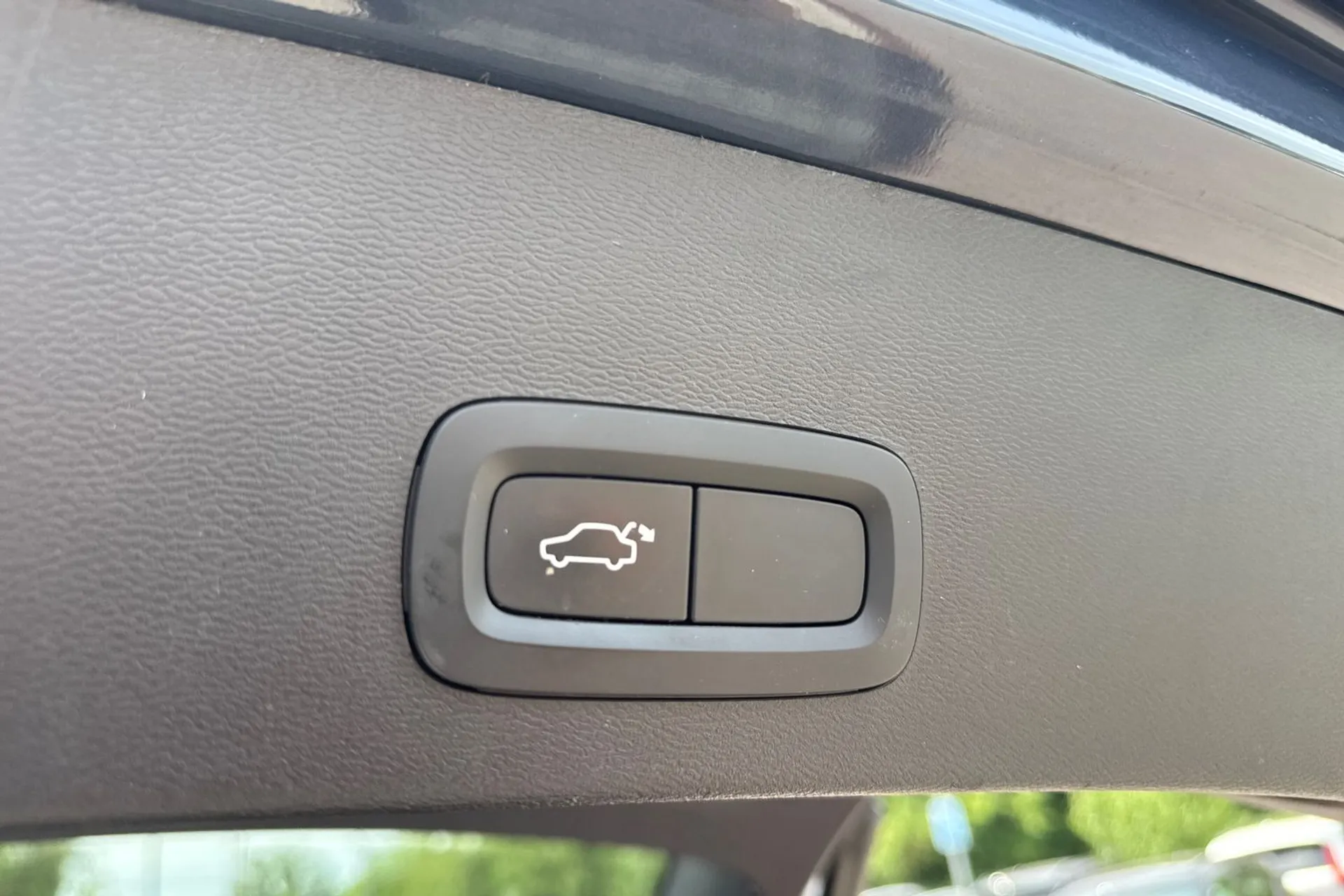 Volvo XC40 thumbnail image number 21