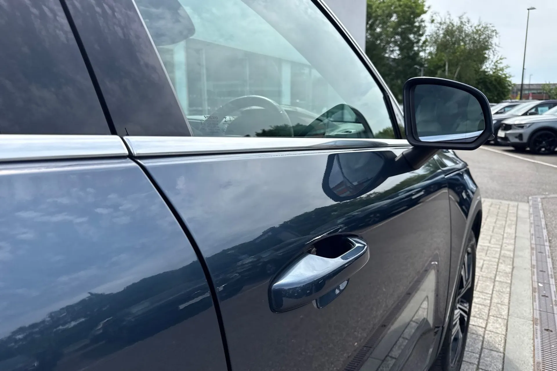 Volvo XC40 thumbnail image number 17