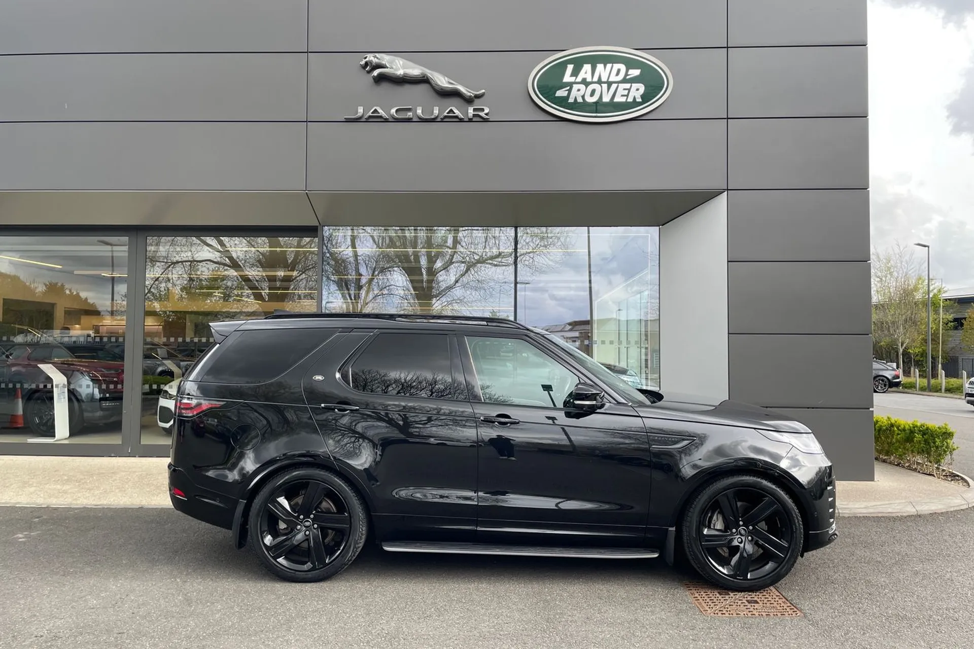 LAND ROVER DISCOVERY thumbnail image number 2