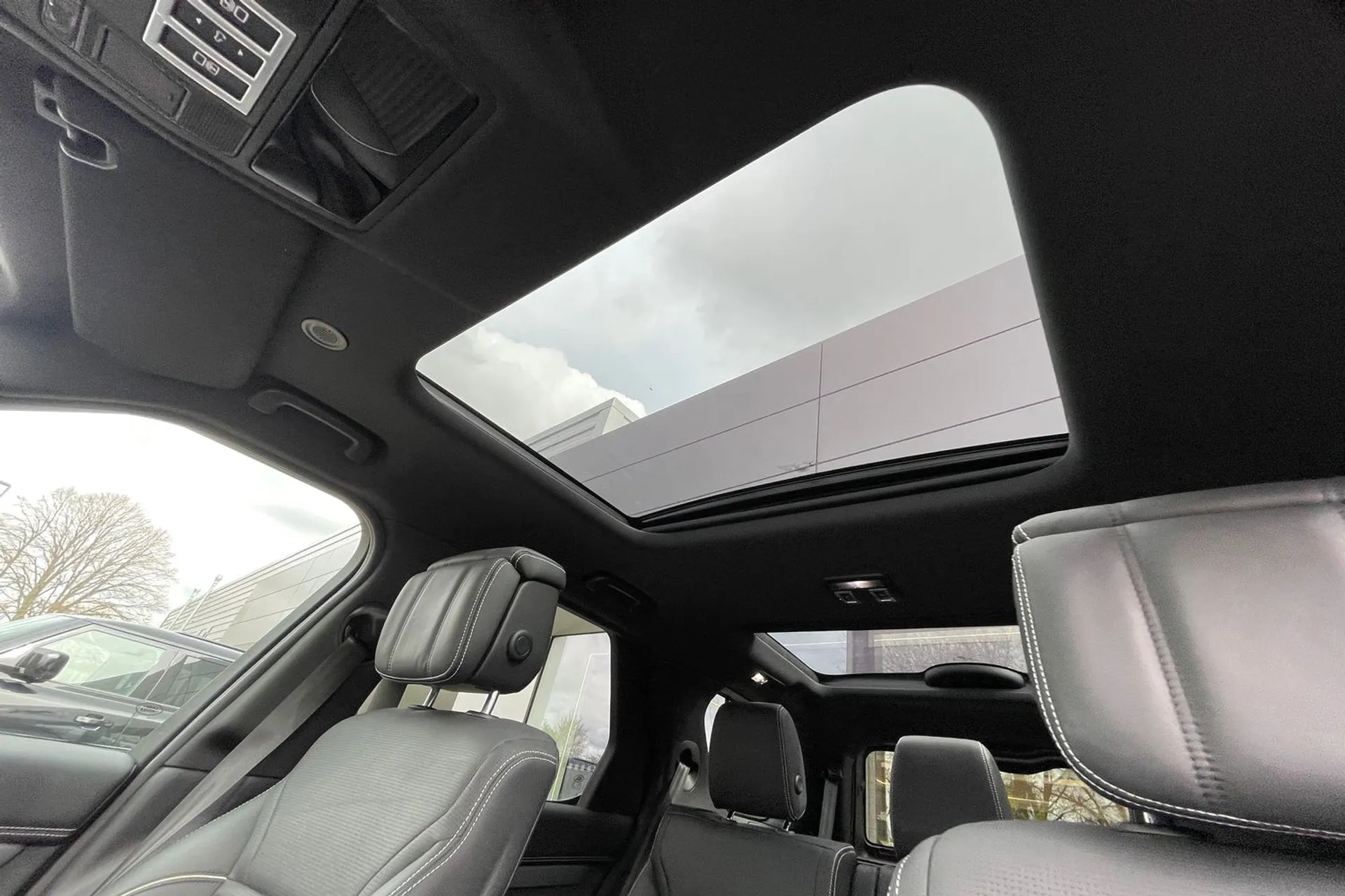 LAND ROVER DISCOVERY thumbnail image number 5