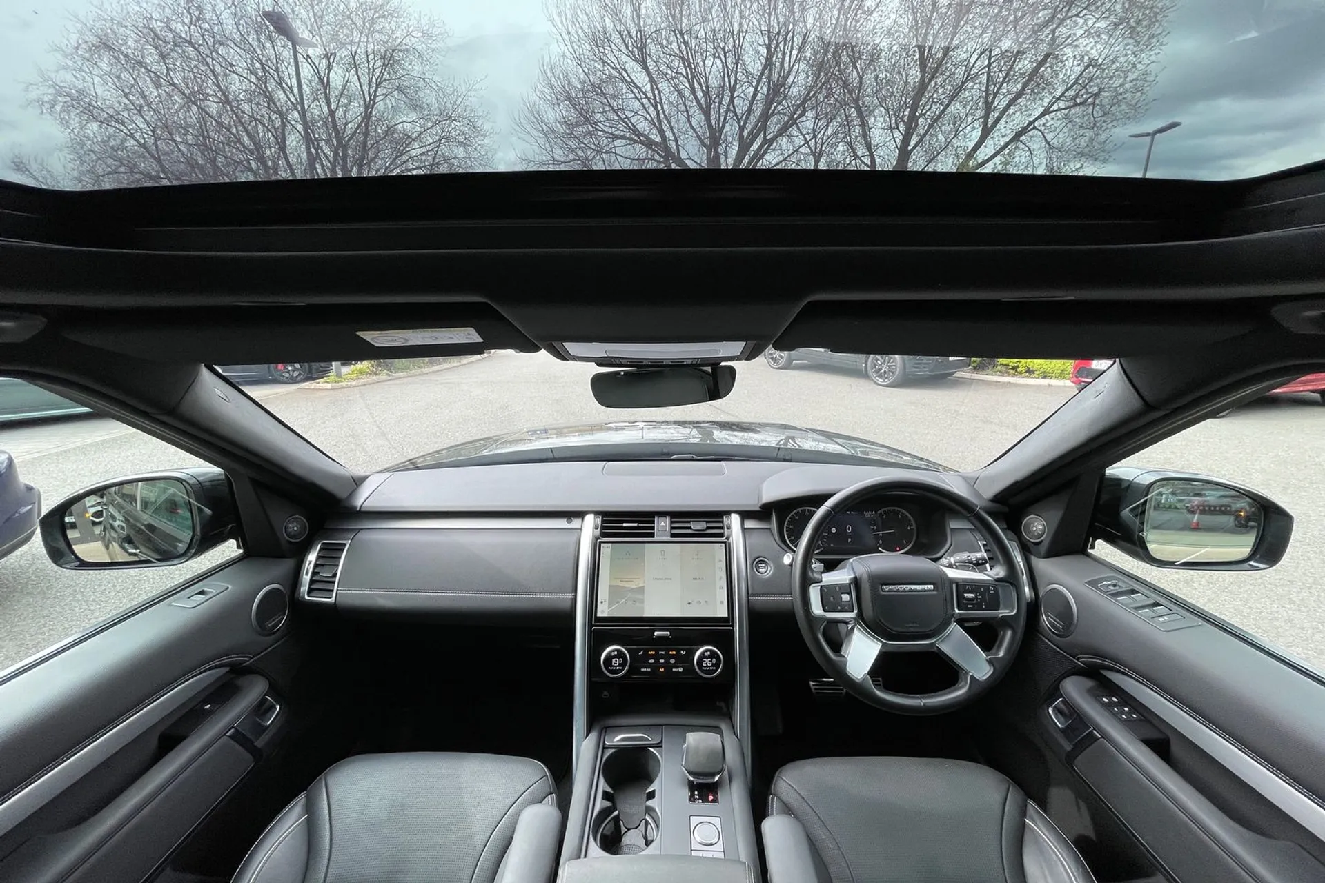 LAND ROVER DISCOVERY thumbnail image number 3