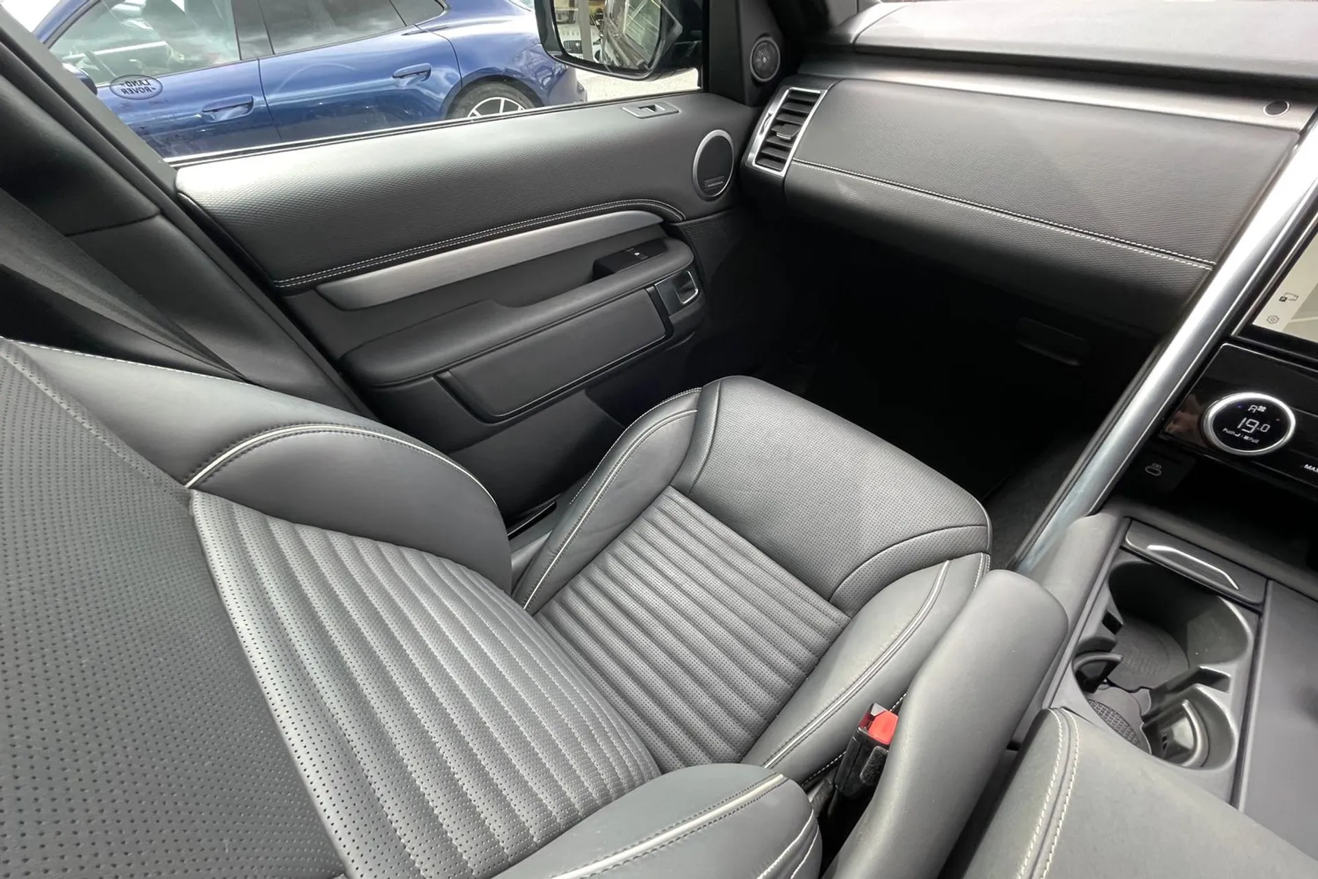 LAND ROVER DISCOVERY thumbnail image number 13