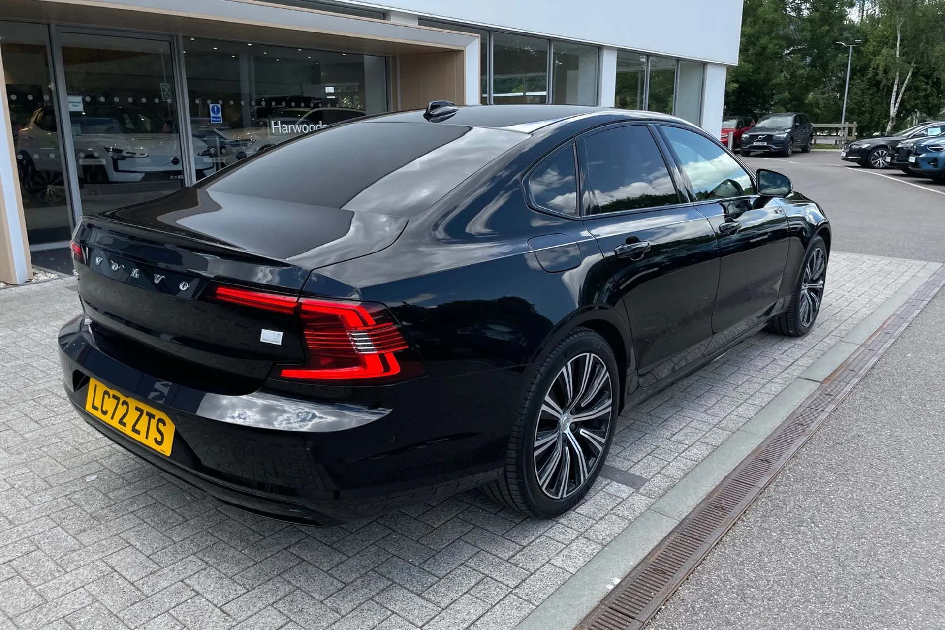 Volvo S90 thumbnail image number 7
