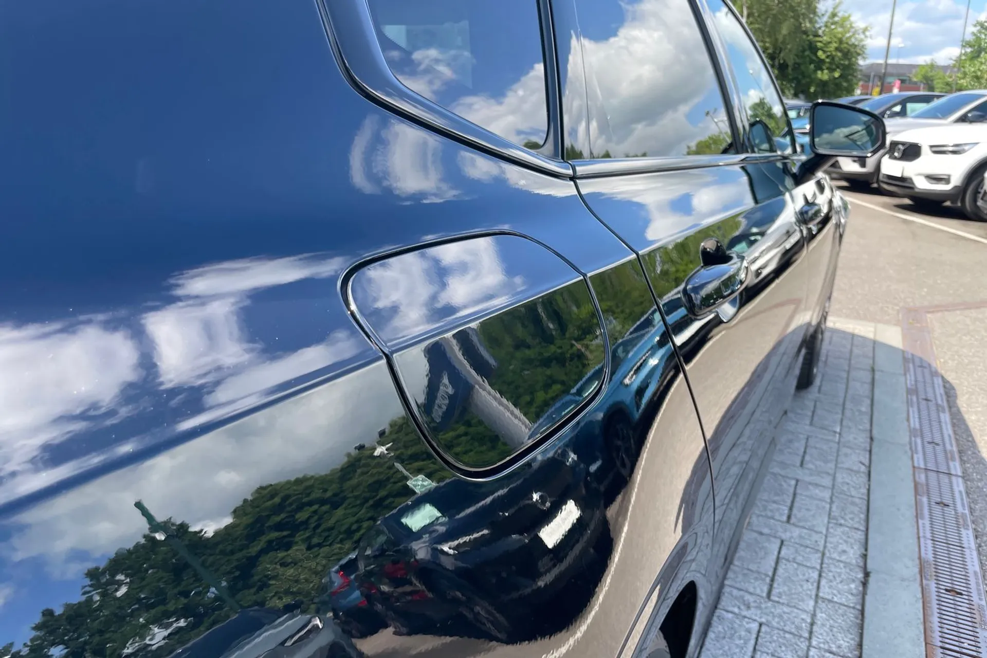 Volvo S90 thumbnail image number 18