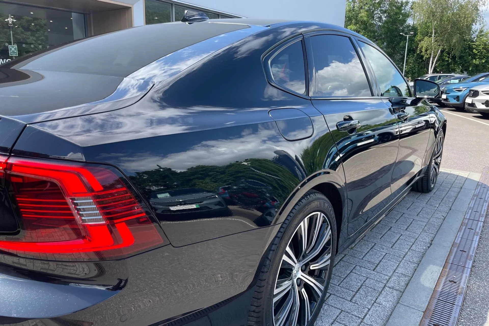 Volvo S90 thumbnail image number 14