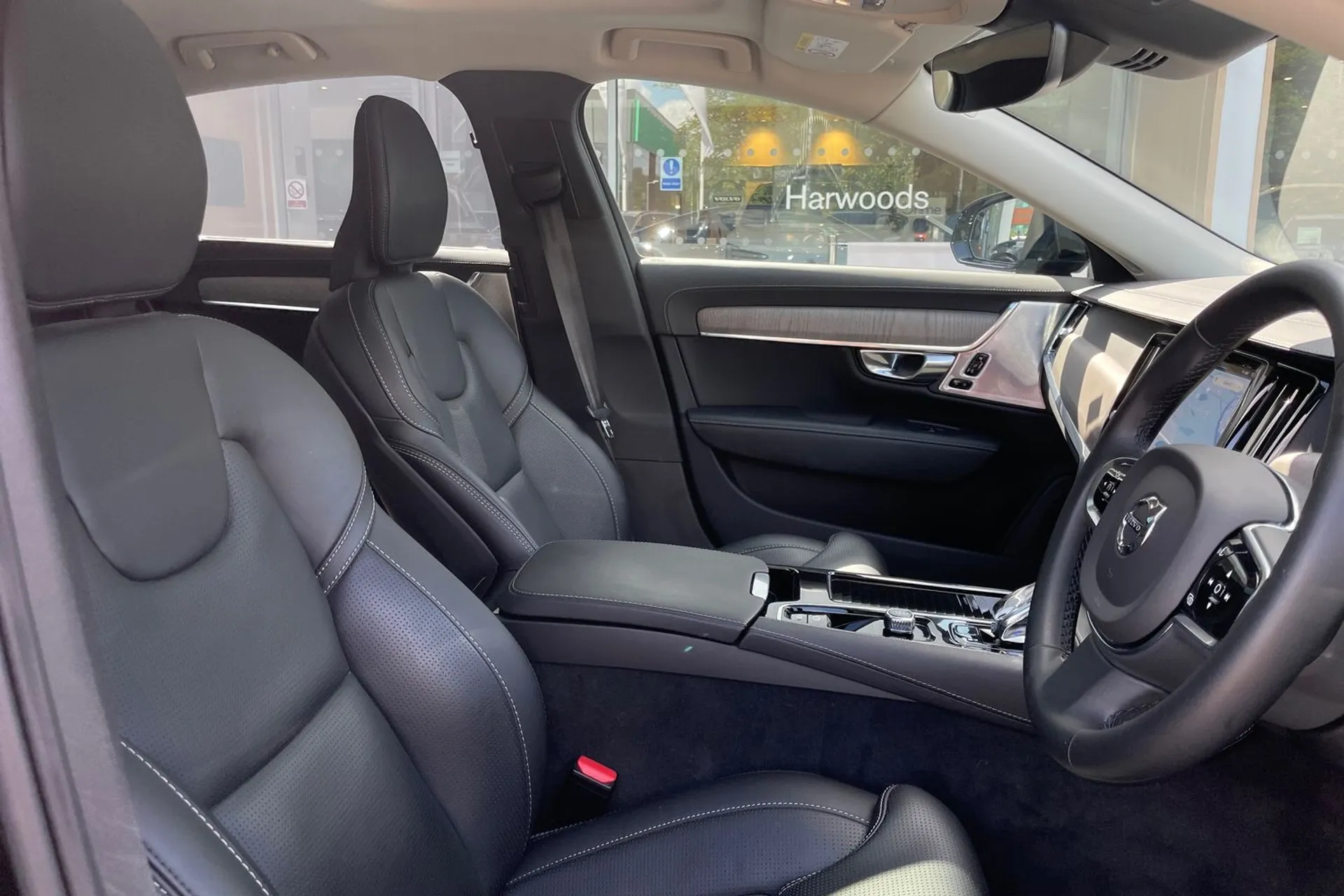 Volvo S90 thumbnail image number 25